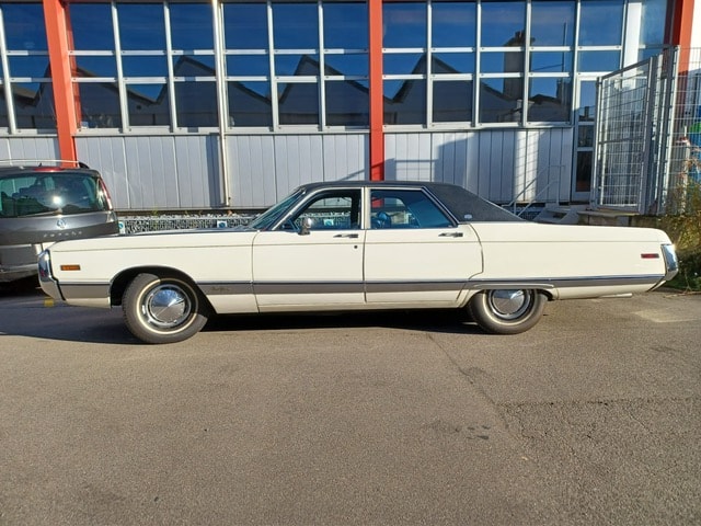 CHRYSLER NEW YORKER
