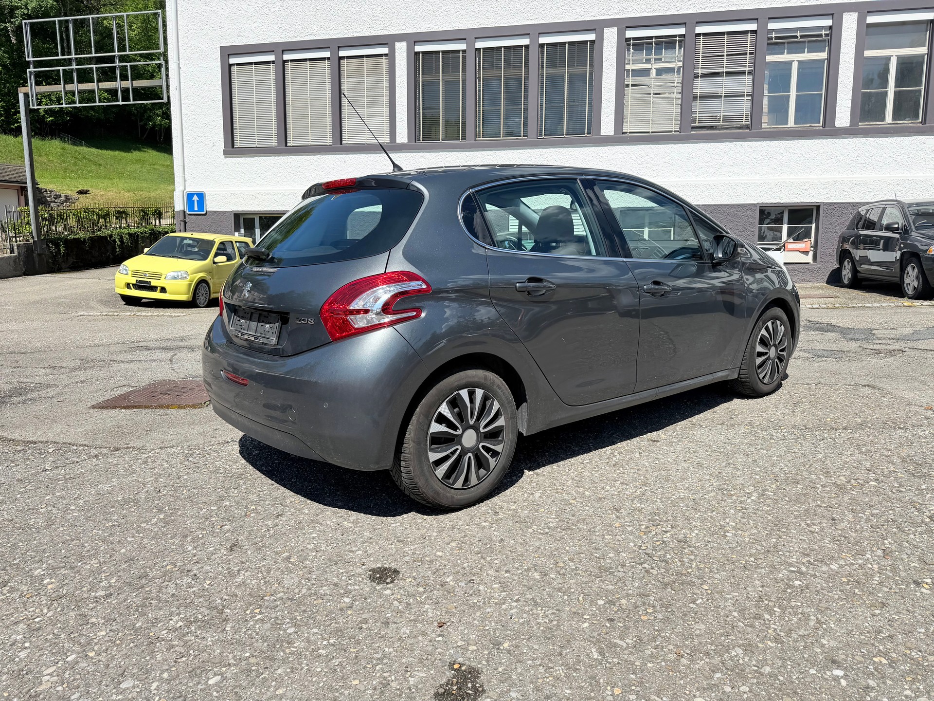 PEUGEOT 208 1.6 VTI Allure-image-3