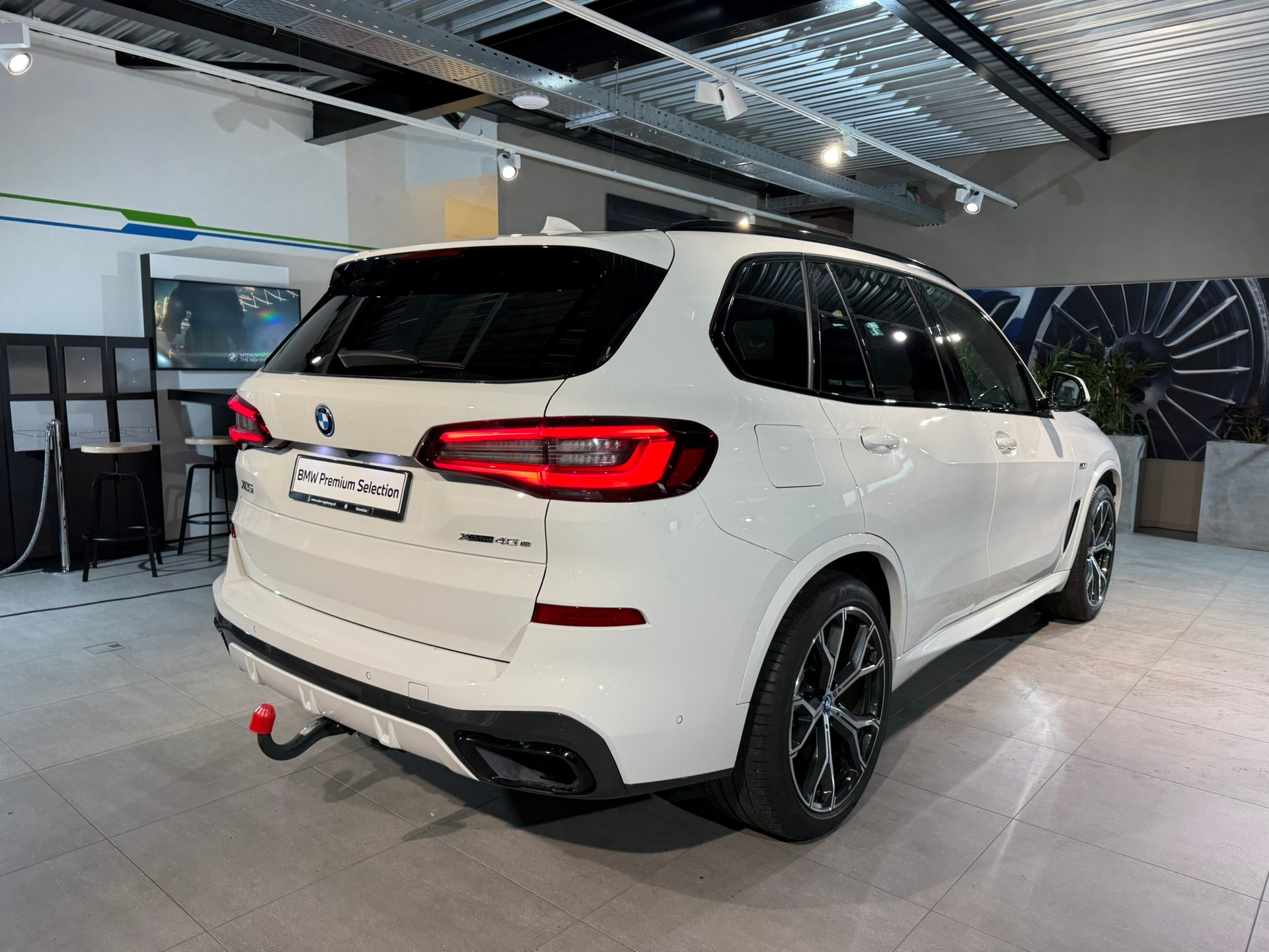 BMW X5 xDrive45e M Sport Steptronic-image-6
