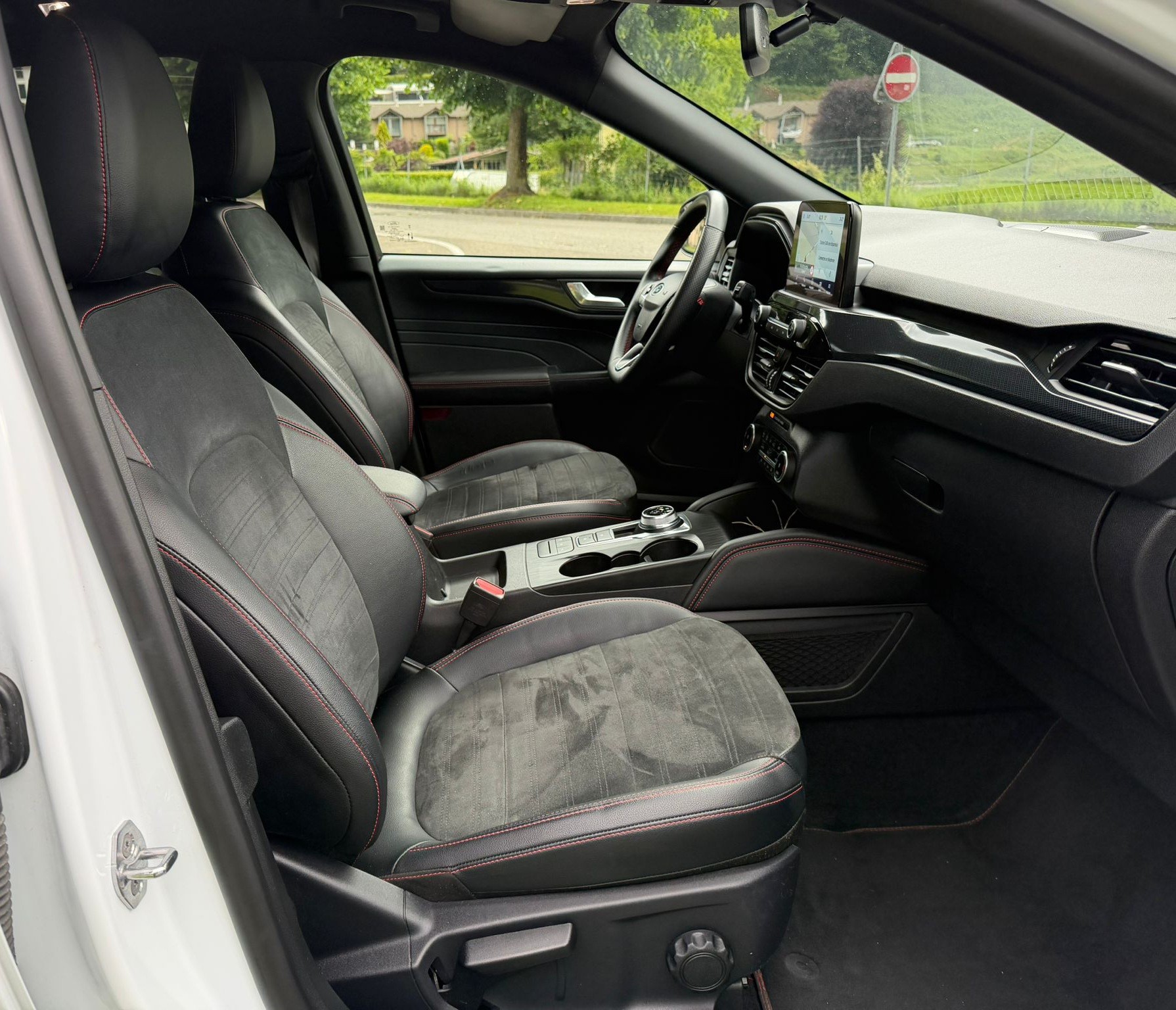 FORD Kuga 2.5 PHEV ST-Line X 2WD-image-10