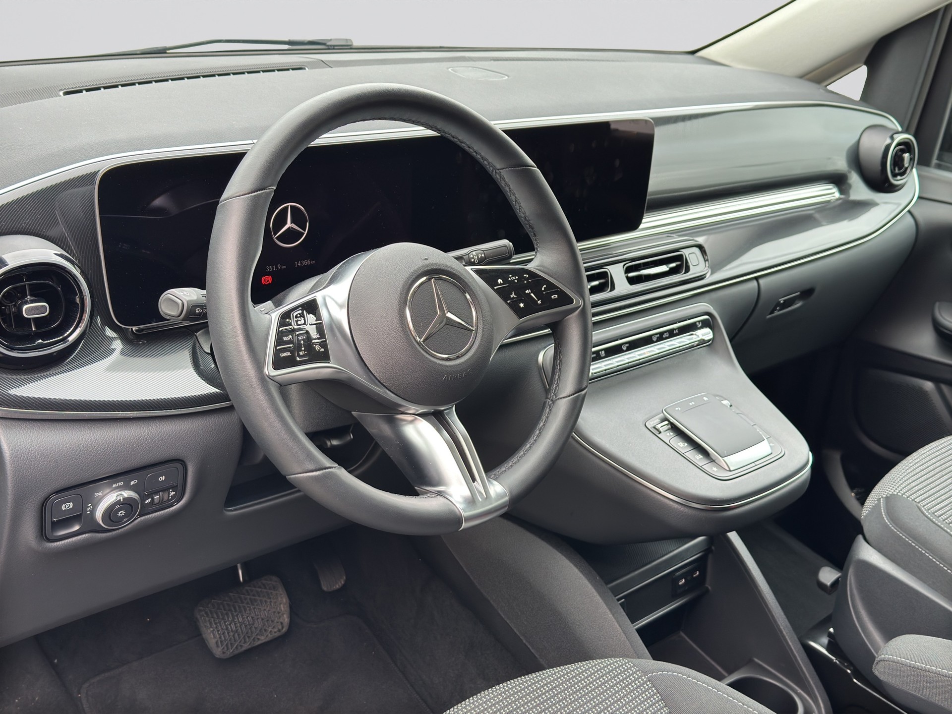 MERCEDES-BENZ V220d Style 7Pl. Facelift 9G-Tronic-image-6