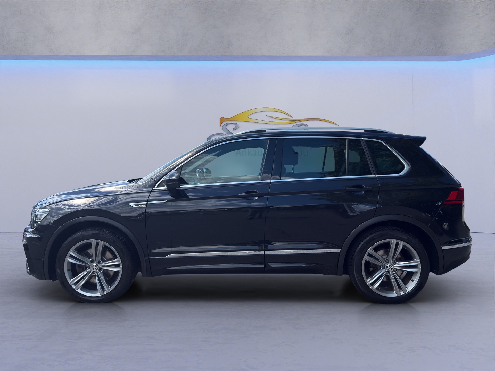 VW Tiguan 2.0TSI Highline 4Motion DSG-showroom-element-1