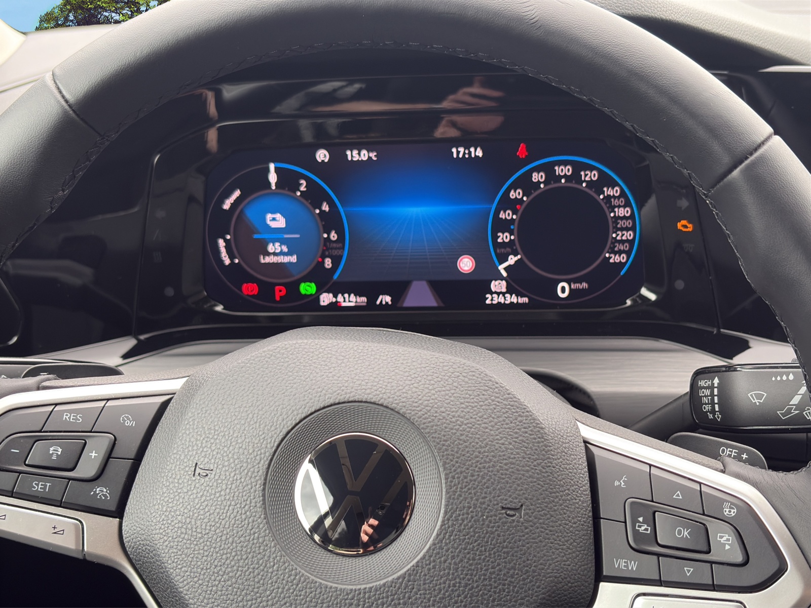 VW Golf 1.4 TSI PHEV Style-image-11