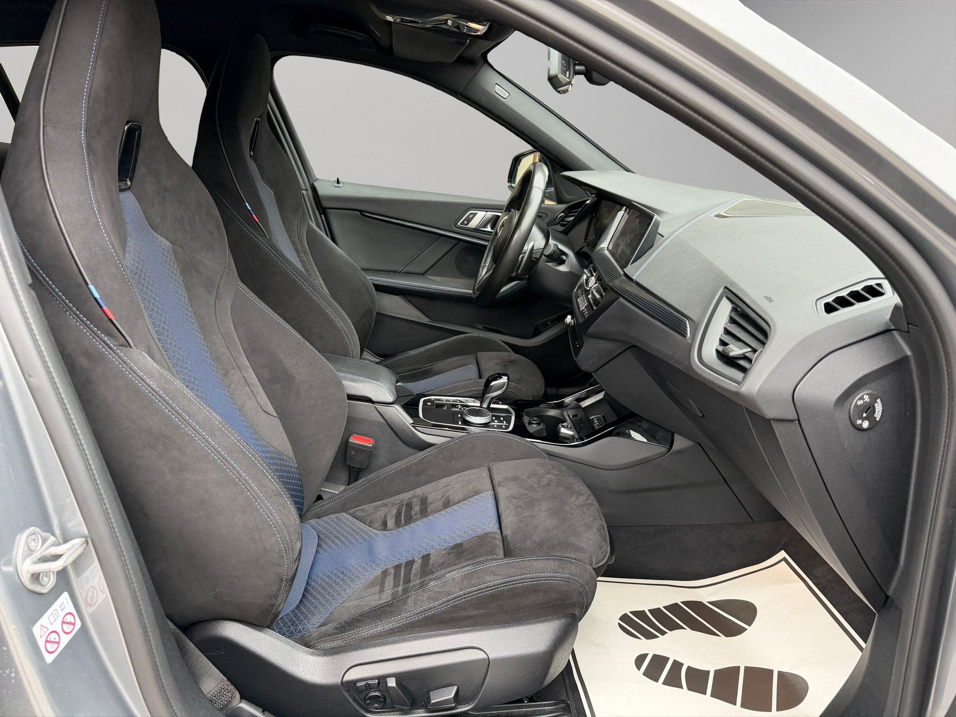 BMW 120d xDrive Steptronic M Sport-image-13