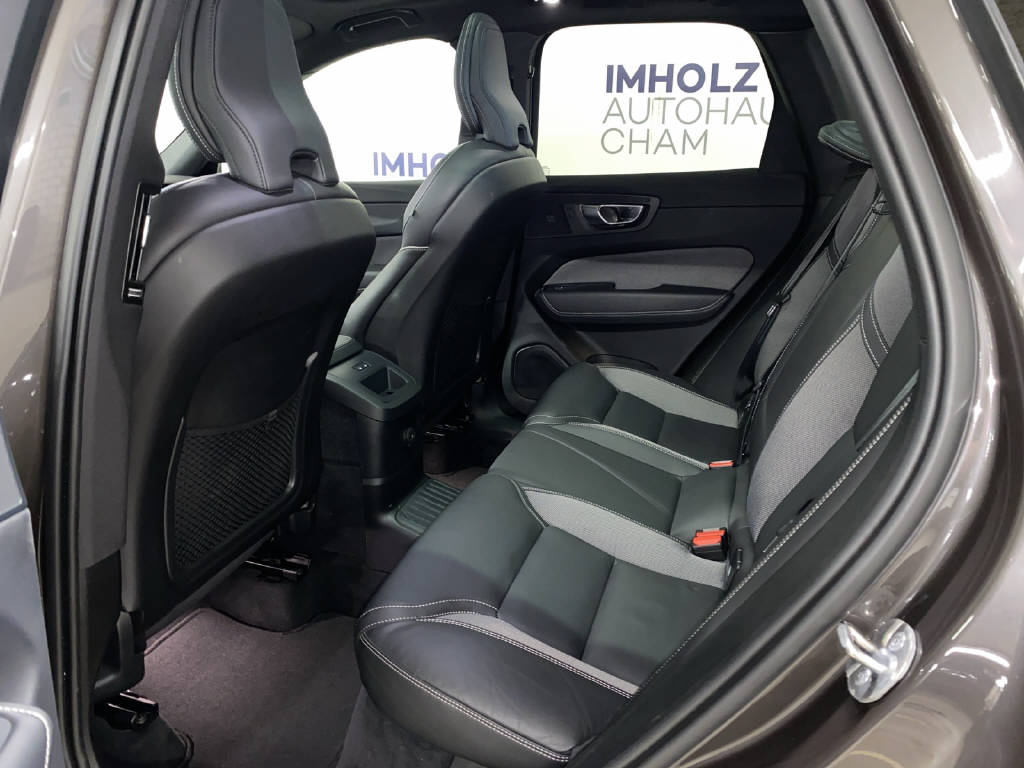 VOLVO XC60 2.0 T6 TE Ultra Dark eAWD-image-16
