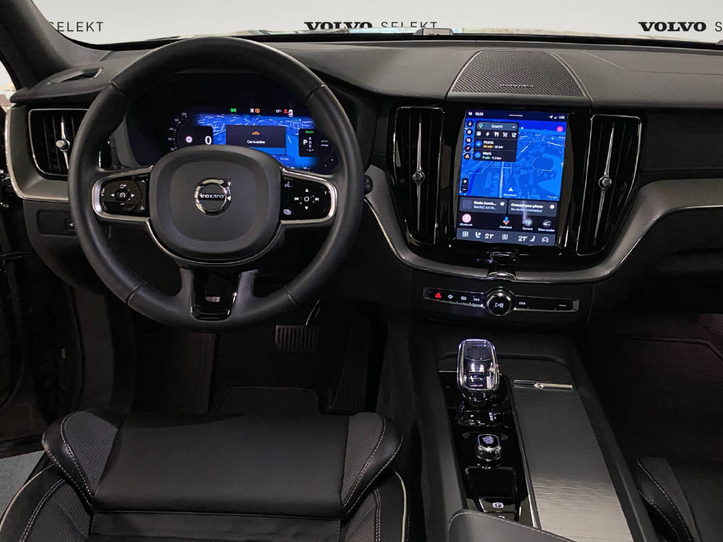VOLVO XC60 2.0 T6 TE Ultra Dark eAWD-image-9