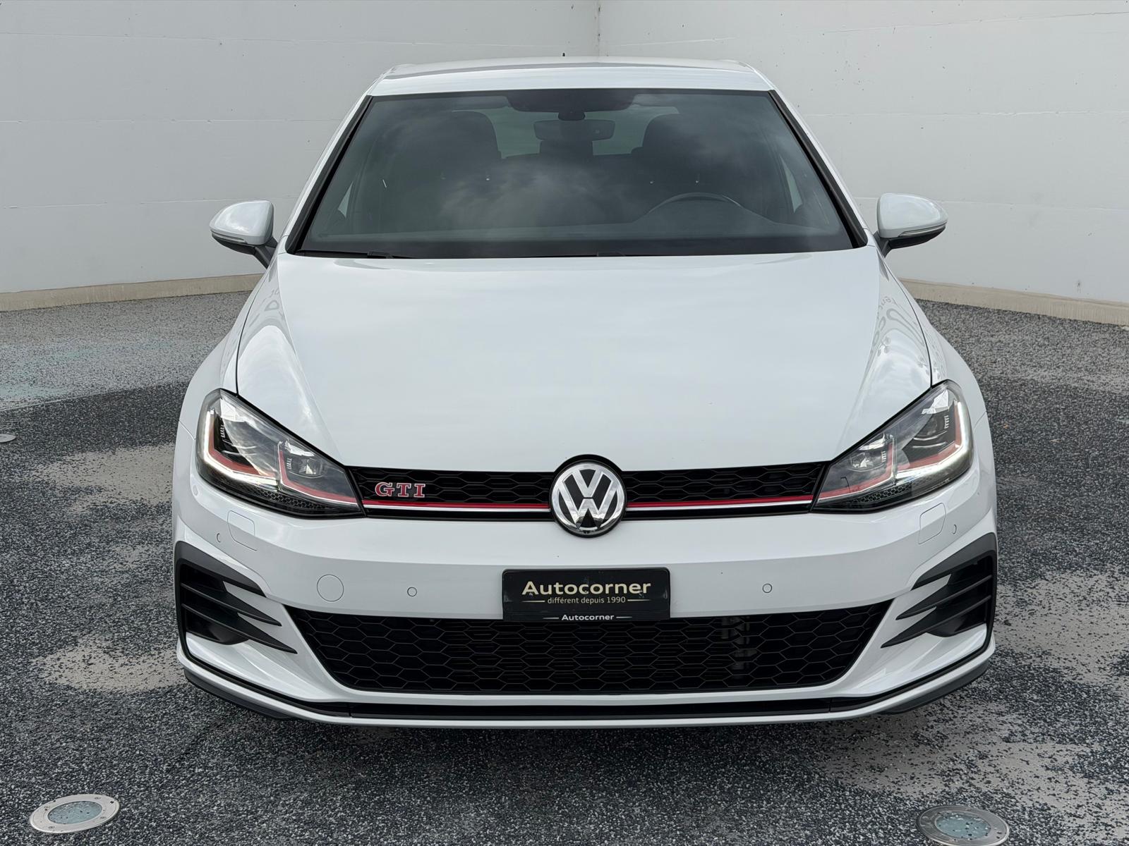 VW Golf 2.0 TSI GTI Performance DSG-showroom-element-3