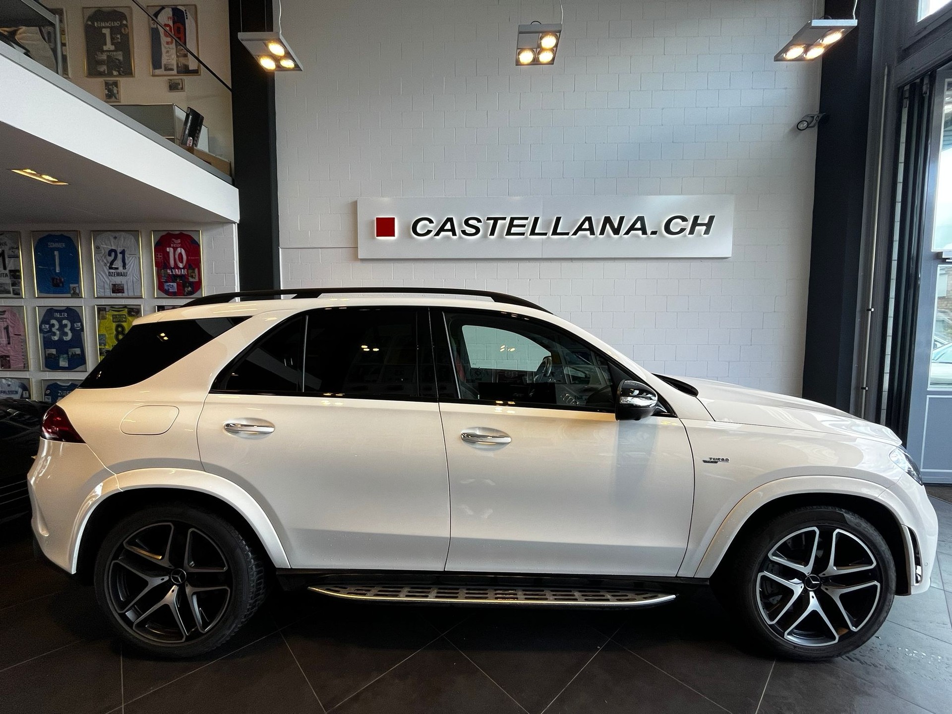 MERCEDES-BENZ GLE 53 AMG 4Matic+-image-4
