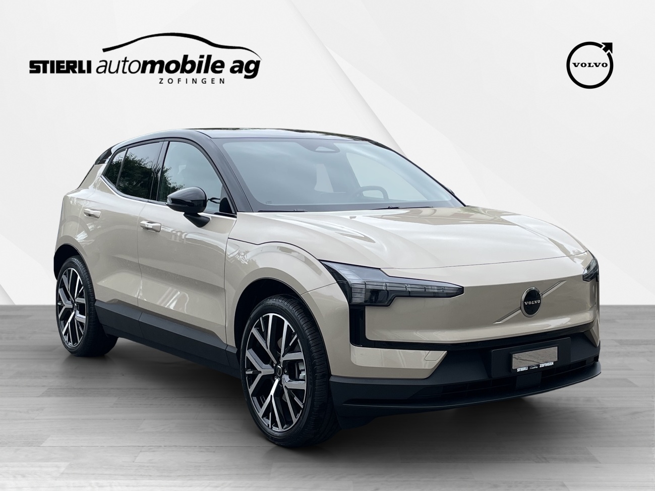 VOLVO EX 30 E60 Plus-showroom-element-2