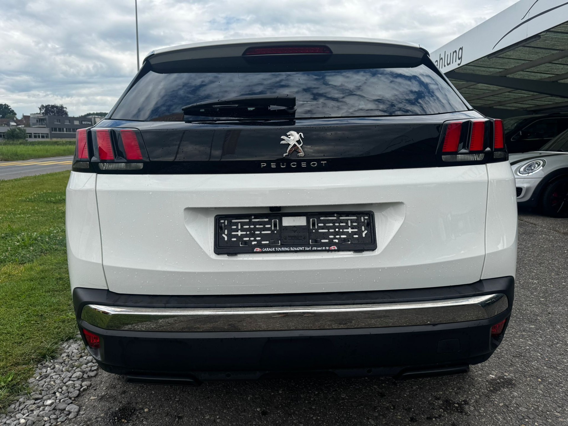 PEUGEOT 3008 1.2 PureTech Active EAT-image-5