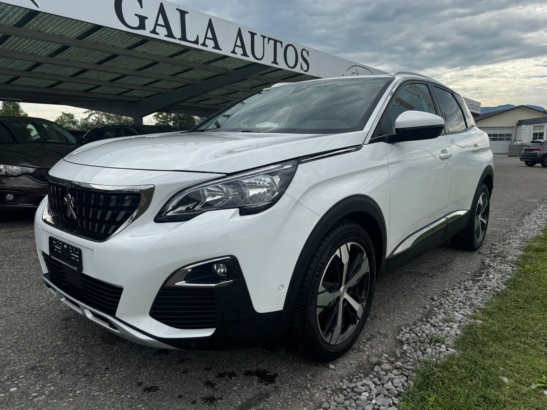 PEUGEOT 3008 1.2 PureTech Active EAT