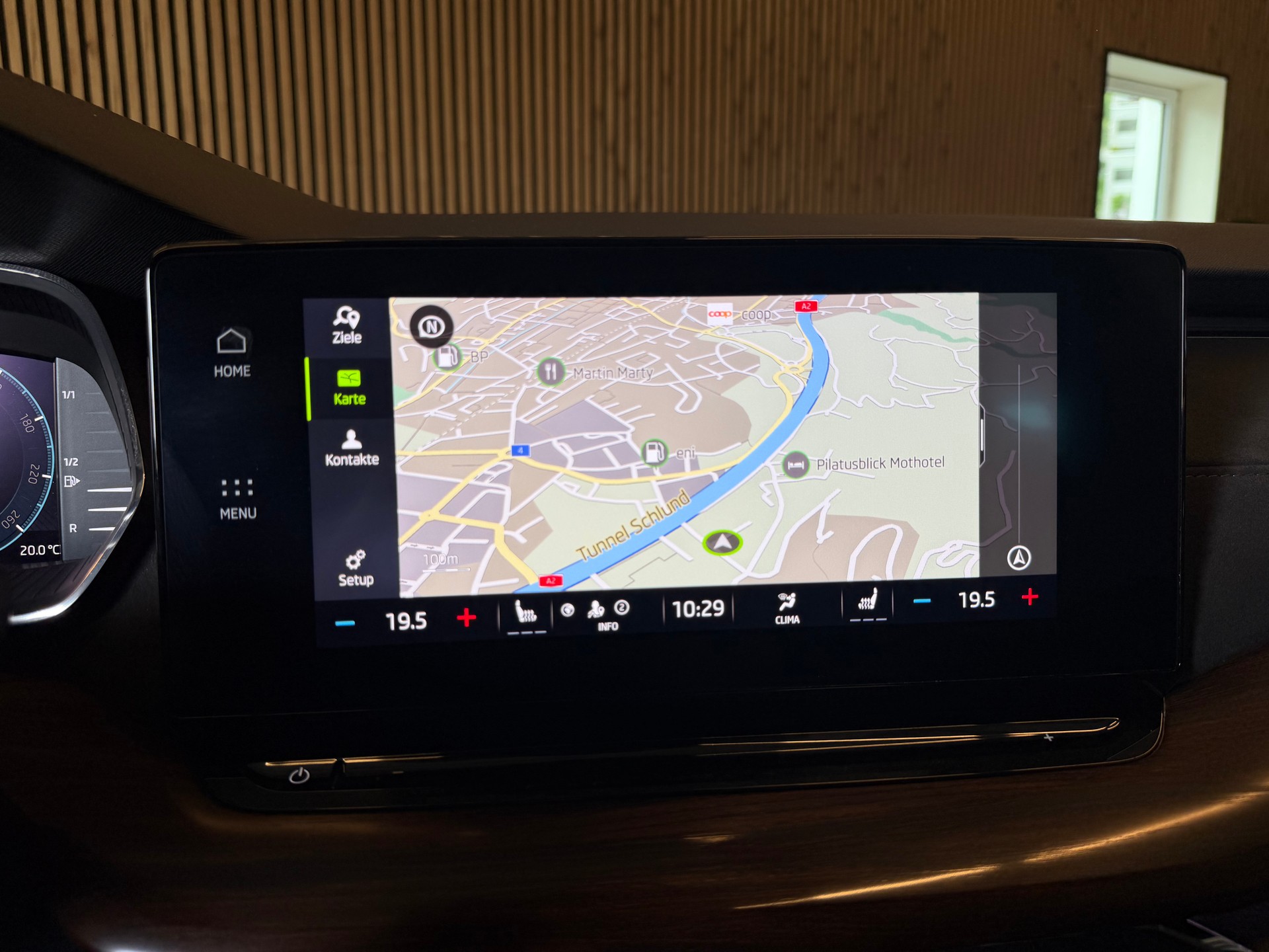 SKODA Octavia Scout 2.0 TDI 4x4 DSG-image-19