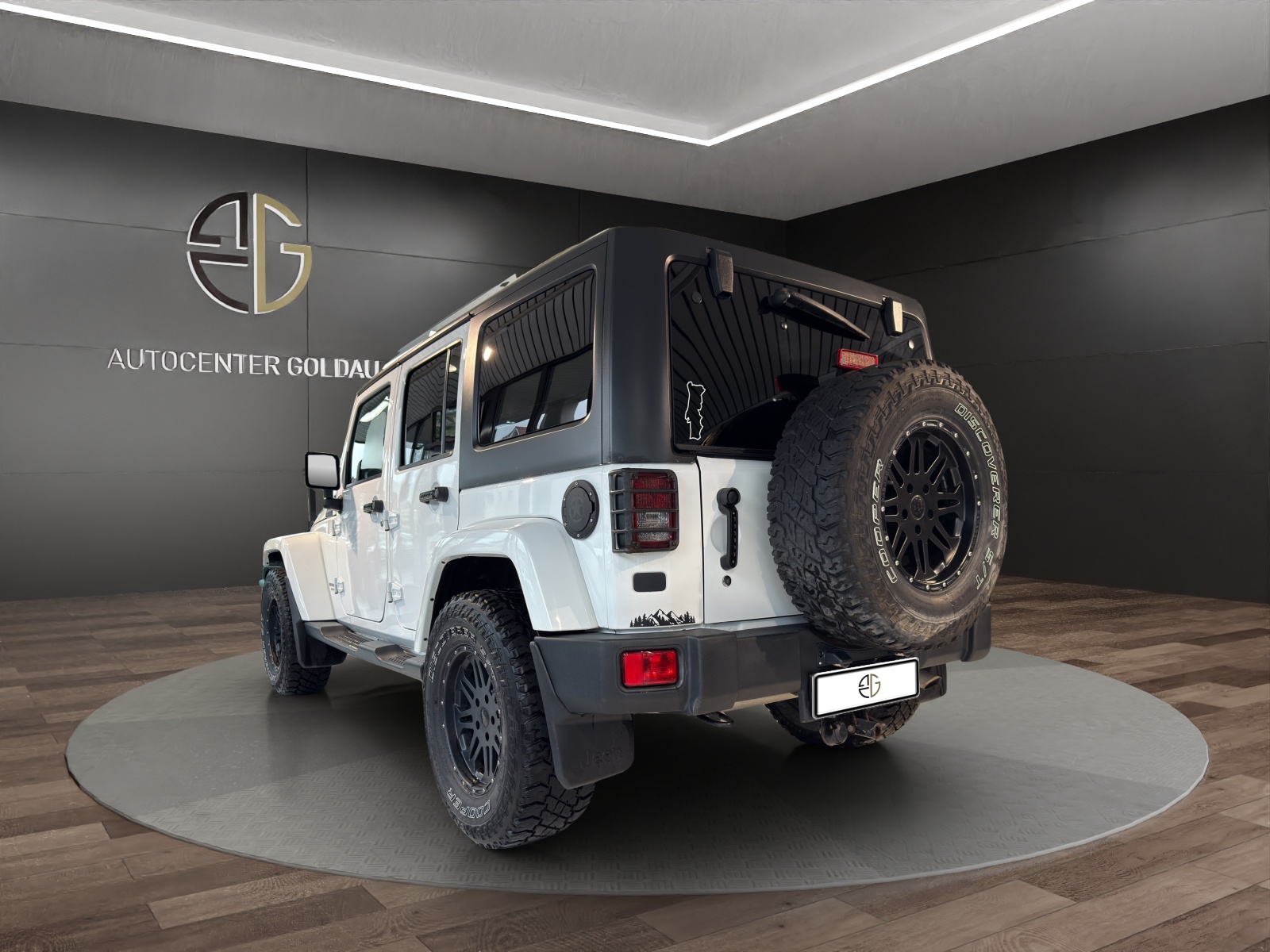 JEEP Wrangler 2.8CRD Unlimited Sahara X Automatic-showroom-element-1
