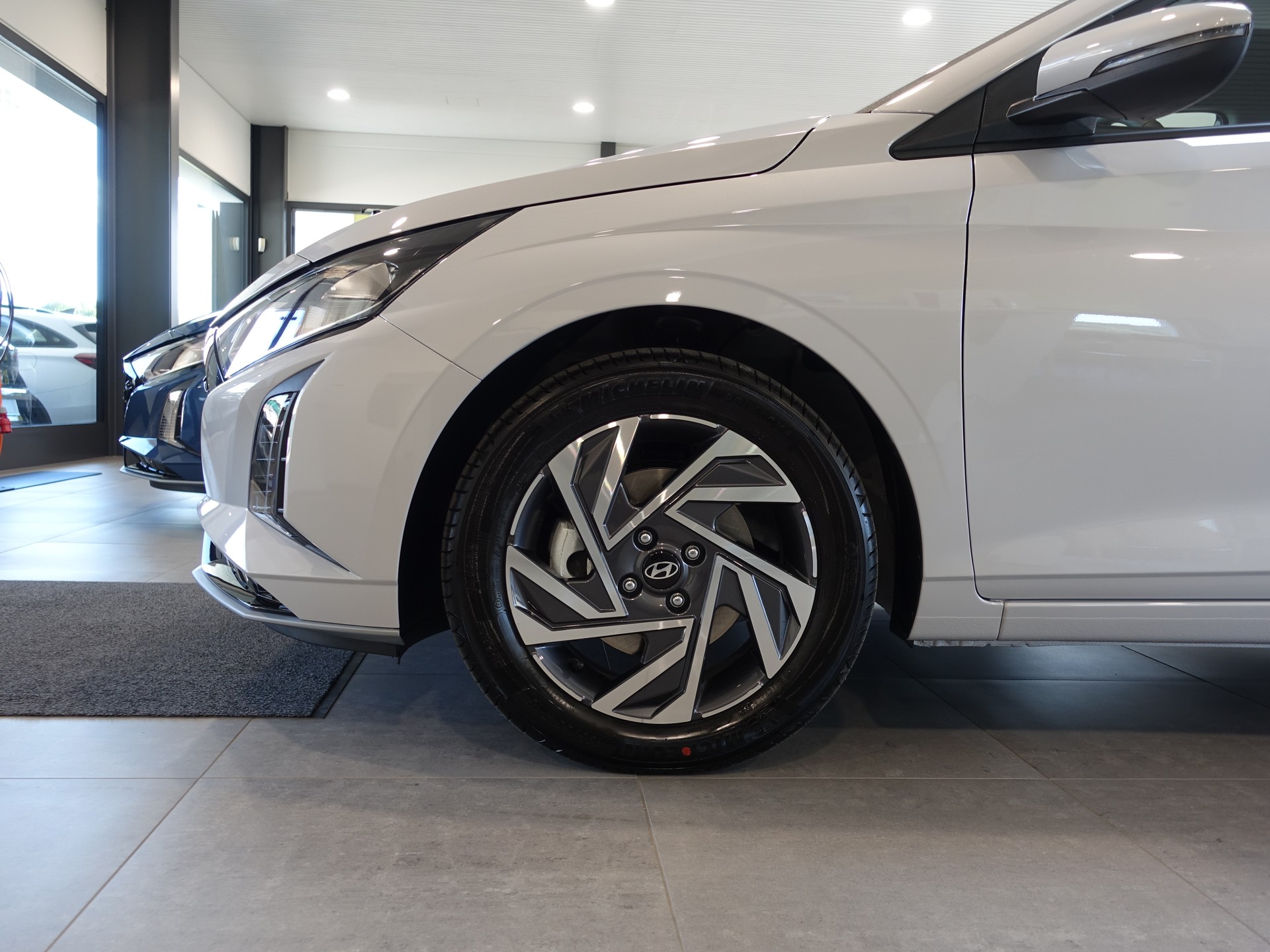HYUNDAI i20 1.0 T-GDi Amplia DCT-image-15