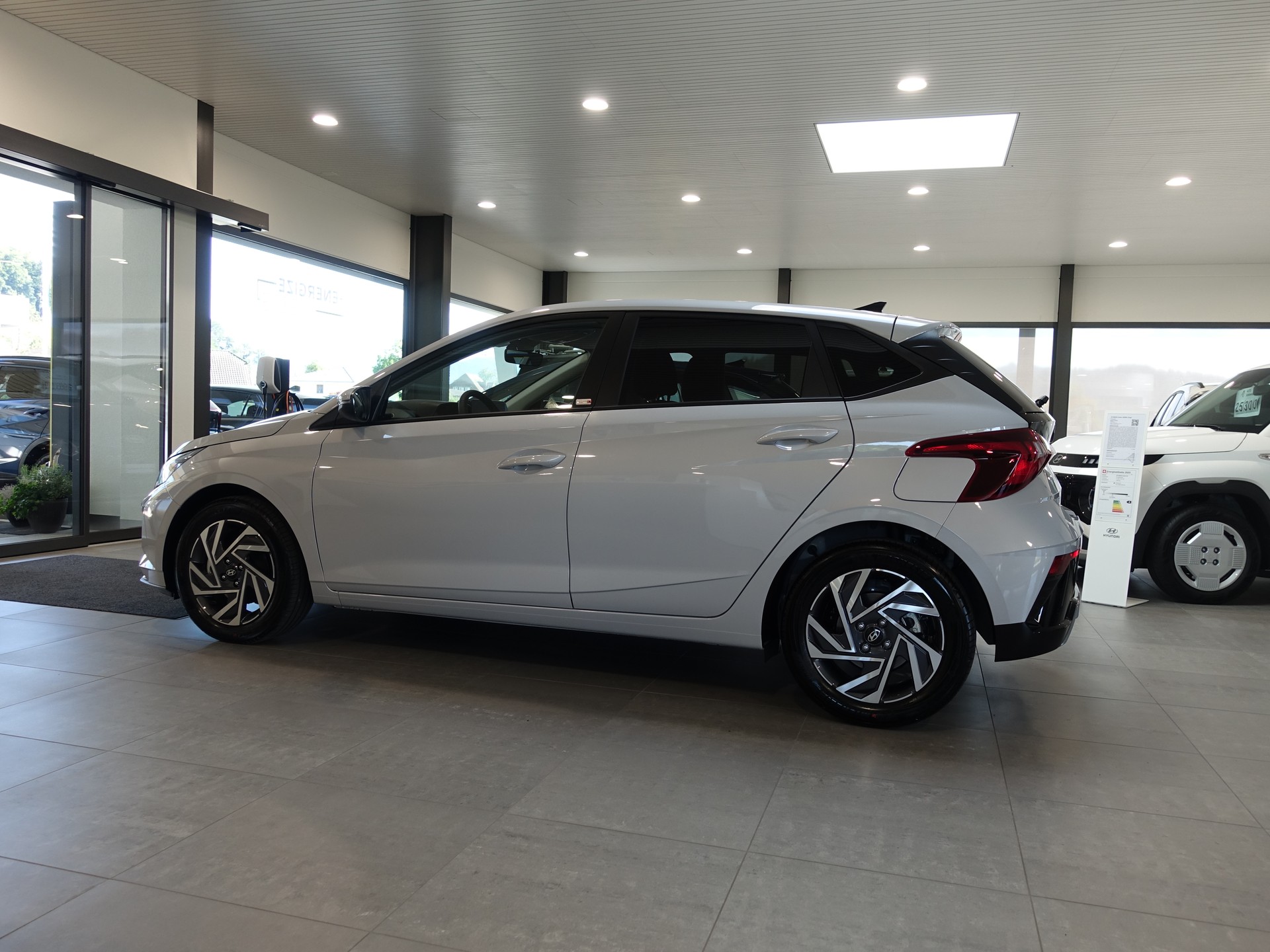 HYUNDAI i20 1.0 T-GDi Amplia DCT-image-10
