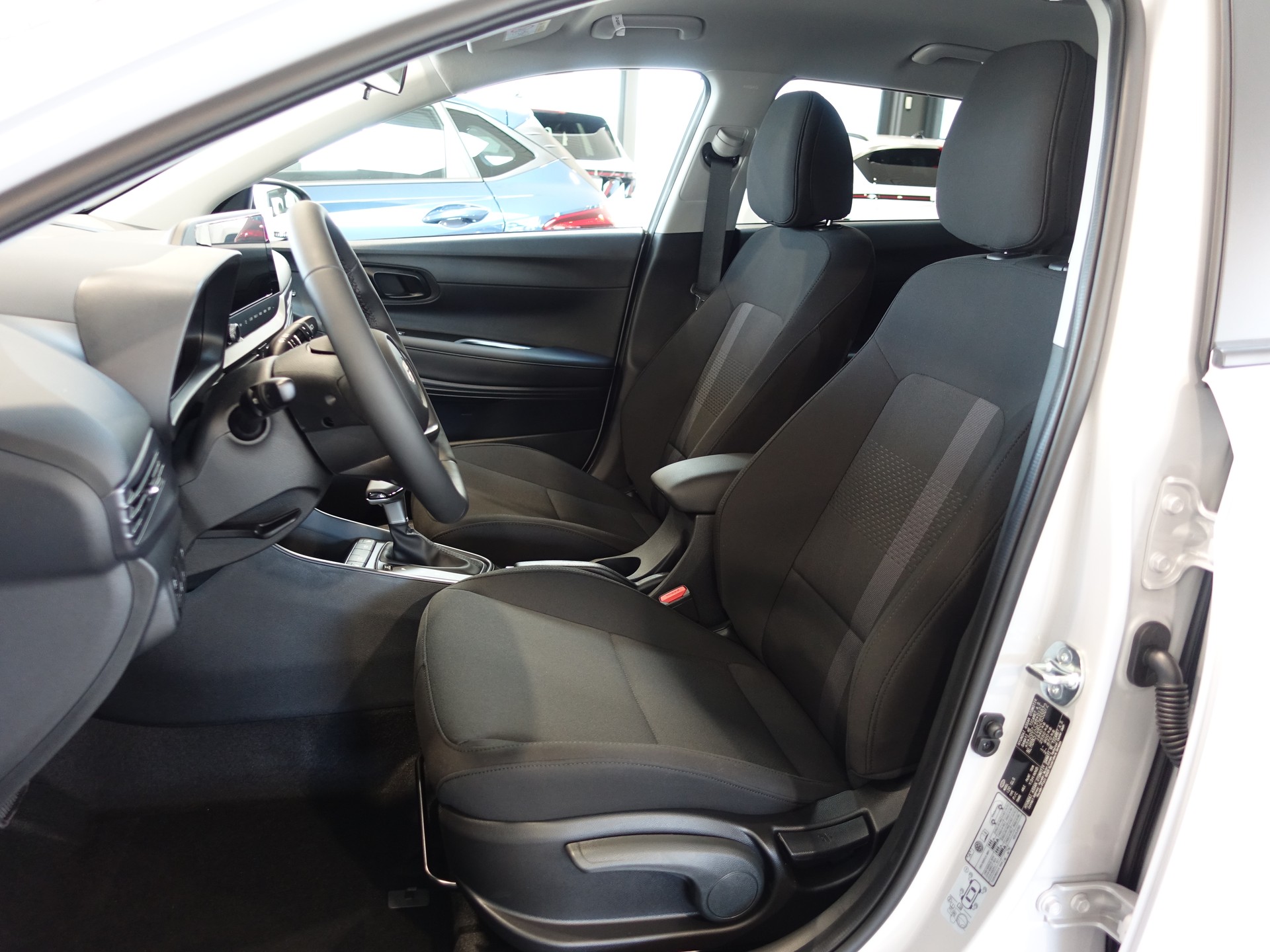 HYUNDAI i20 1.0 T-GDi Amplia DCT-image-18
