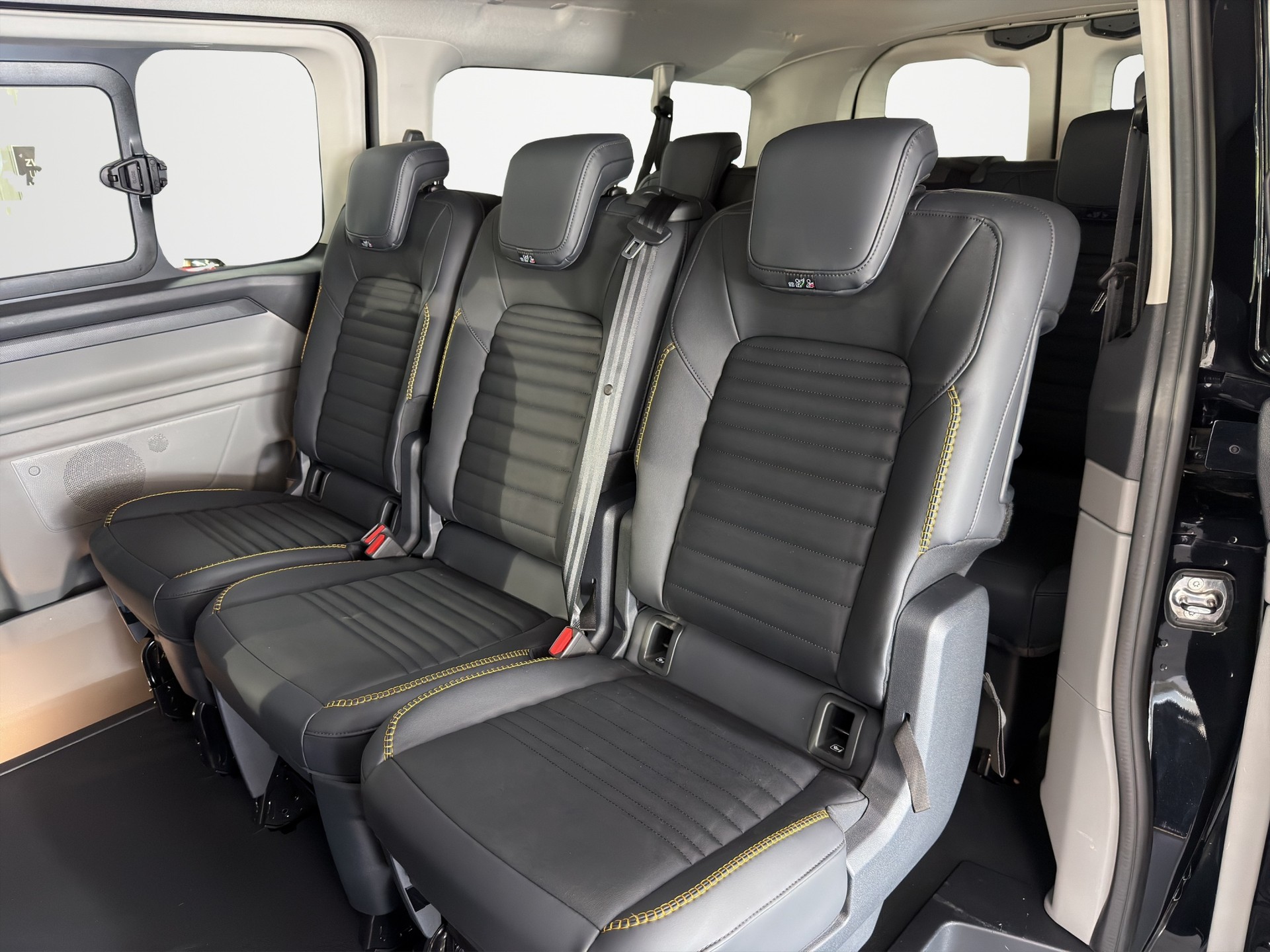 FORD Transit Custom Combi 320 L2H1 Trail Automat 4x4-image-12