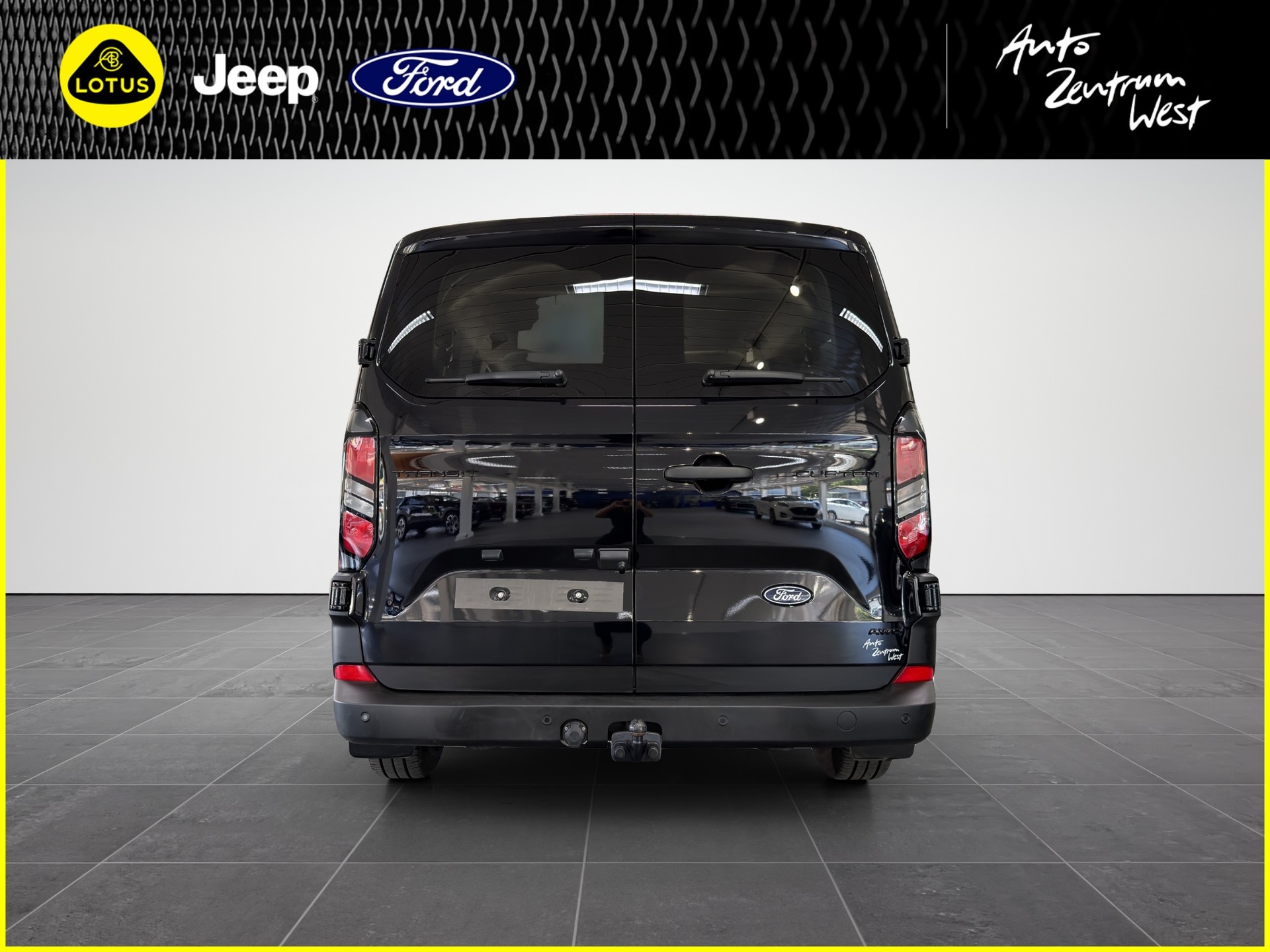 FORD Transit Custom Combi 320 L2H1 Trail Automat 4x4-showroom-element-3