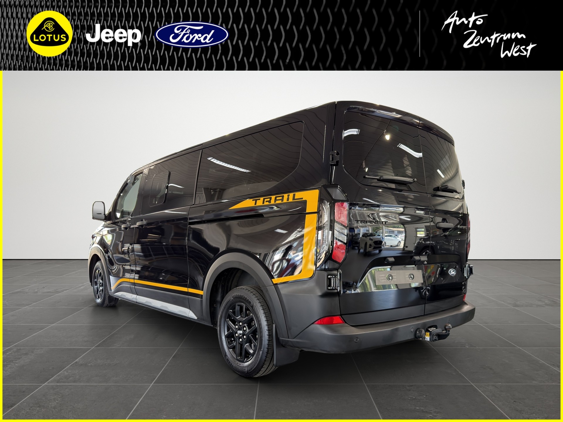 FORD Transit Custom Combi 320 L2H1 Trail Automat 4x4-showroom-element-2