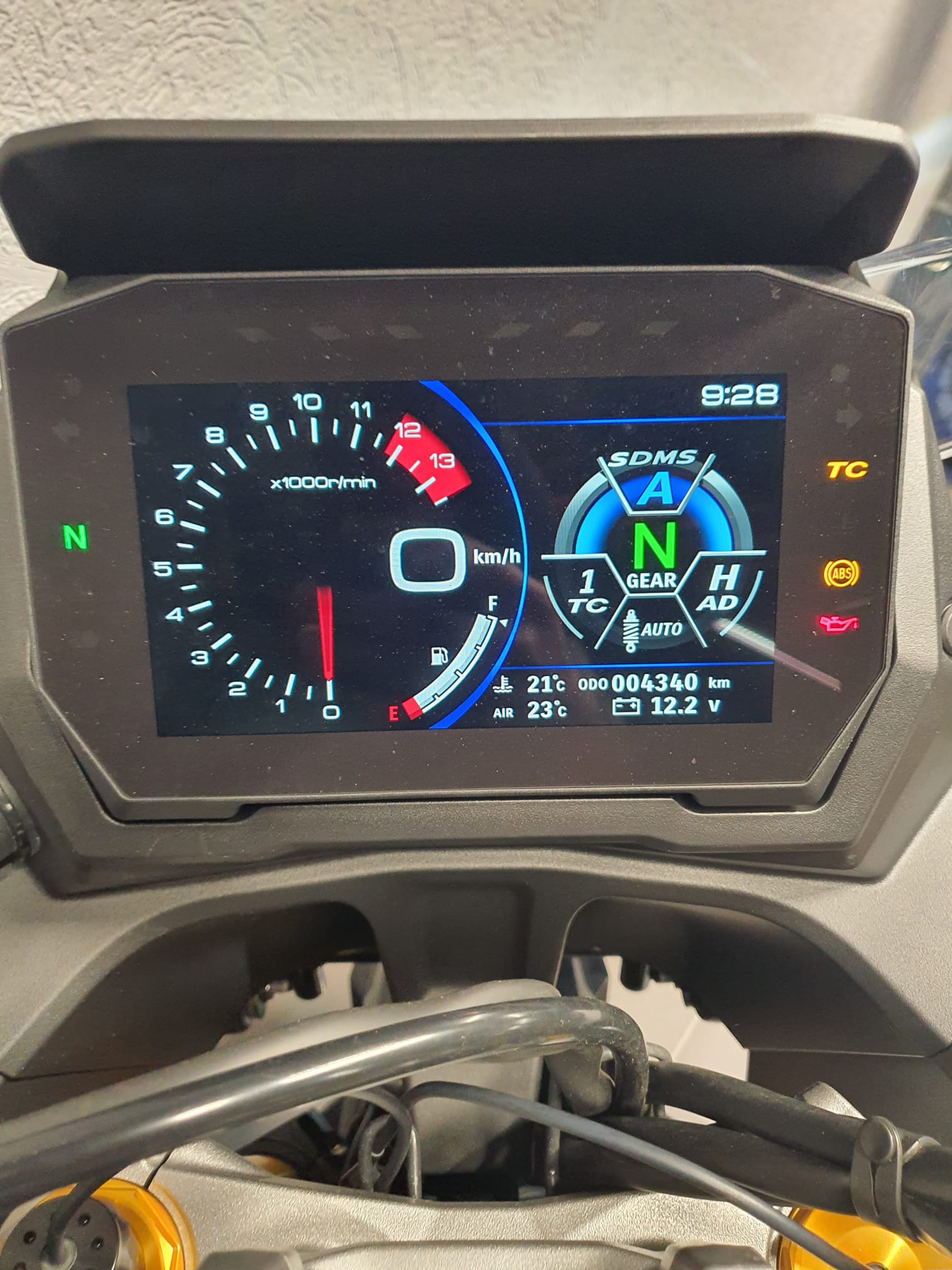 SUZUKI GSX-S 1000 GX-image-3