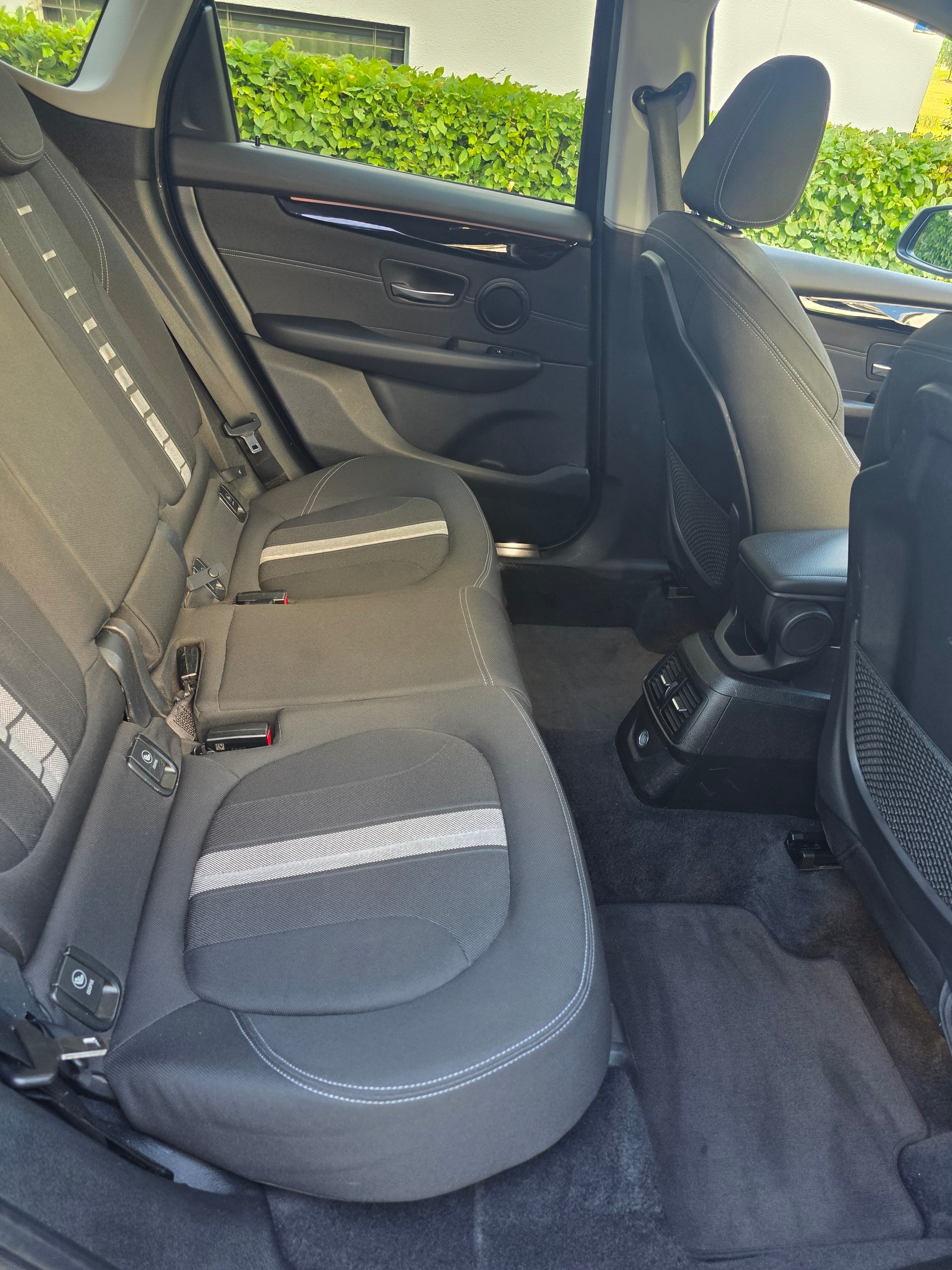 BMW 220d xDrive Active Tourer Sport Line Steptronic-image-13