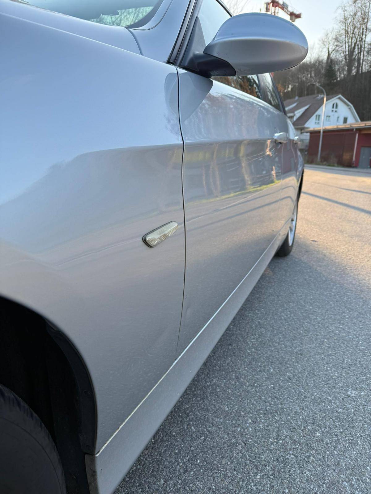 BMW 318i Touring Steptronic-image-11