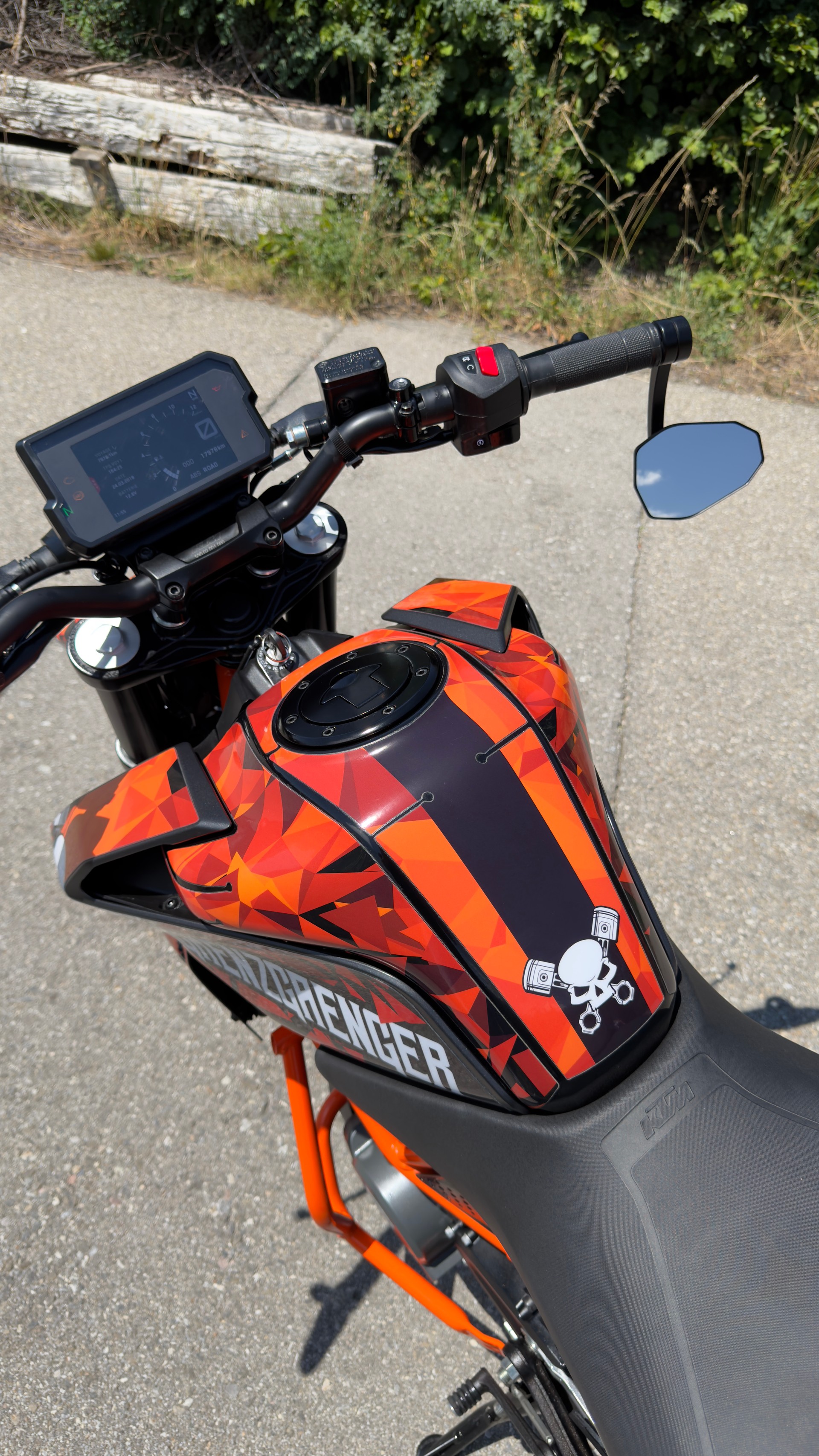 KTM 125 Duke-image-9