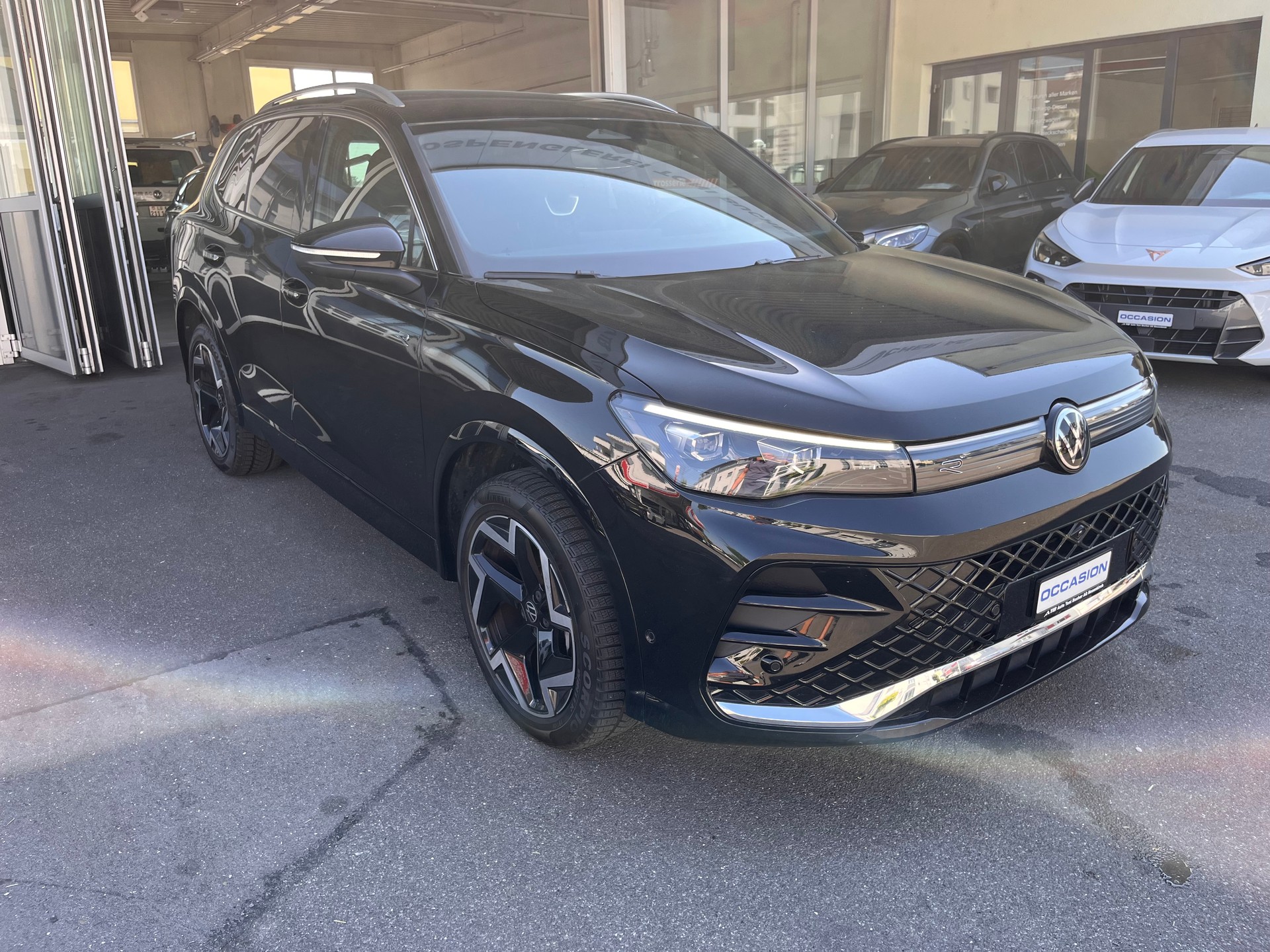 VW Tiguan 2.0 TSI DSG R-Line 4Motion-showroom-element-1