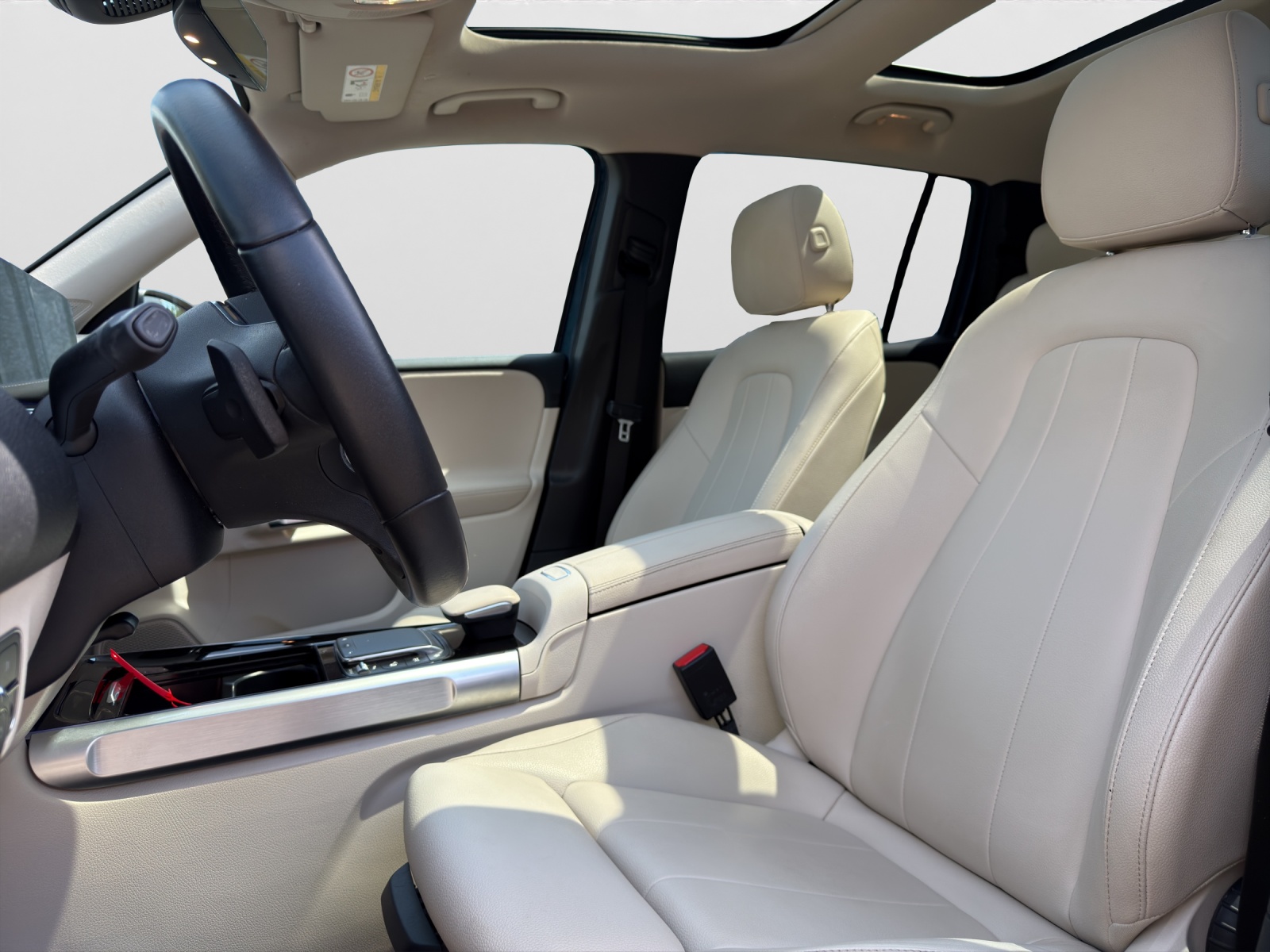 MERCEDES-BENZ EQB 300 4Matic-image-7