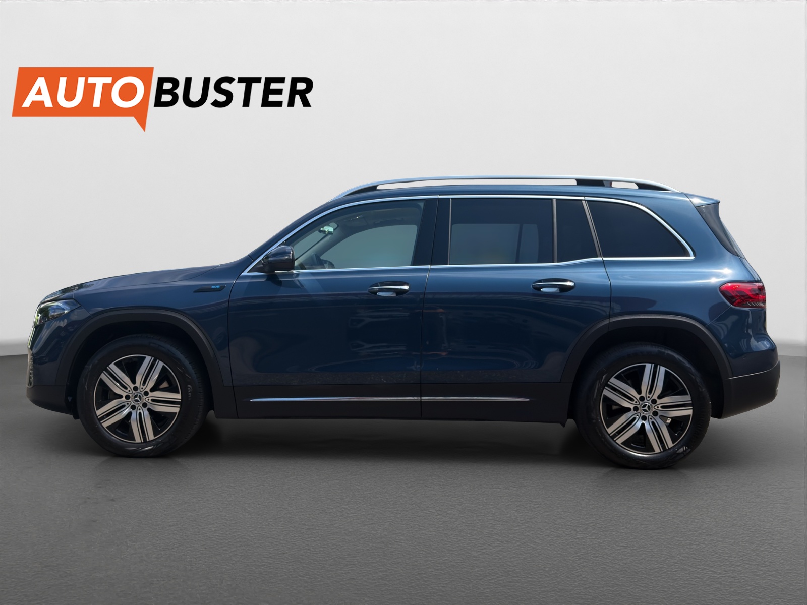 MERCEDES-BENZ EQB 300 4Matic-showroom-element-1