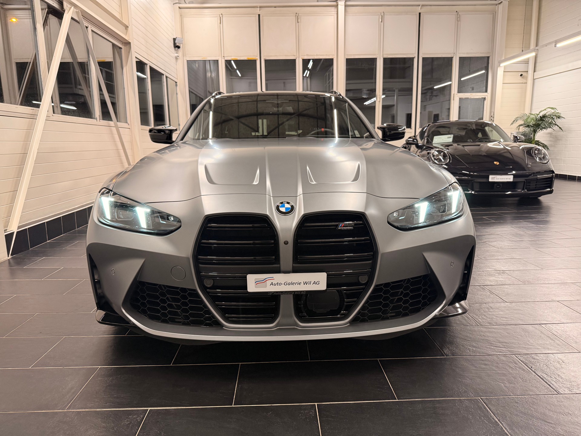 BMW M3 Touring xDrive Competition M LCI-showroom-element-2