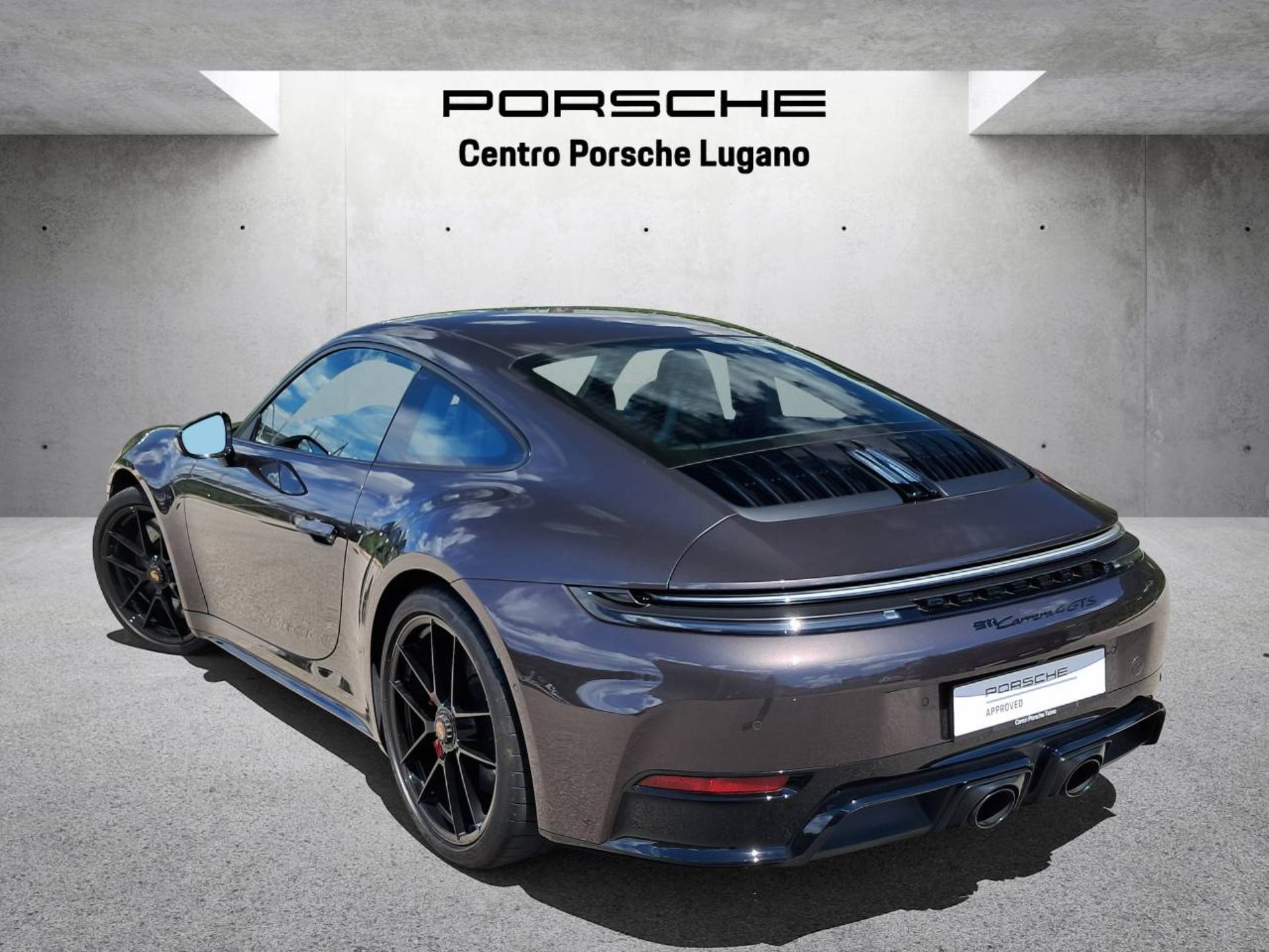 PORSCHE 911 Carrera 4 GTS-showroom-element-2