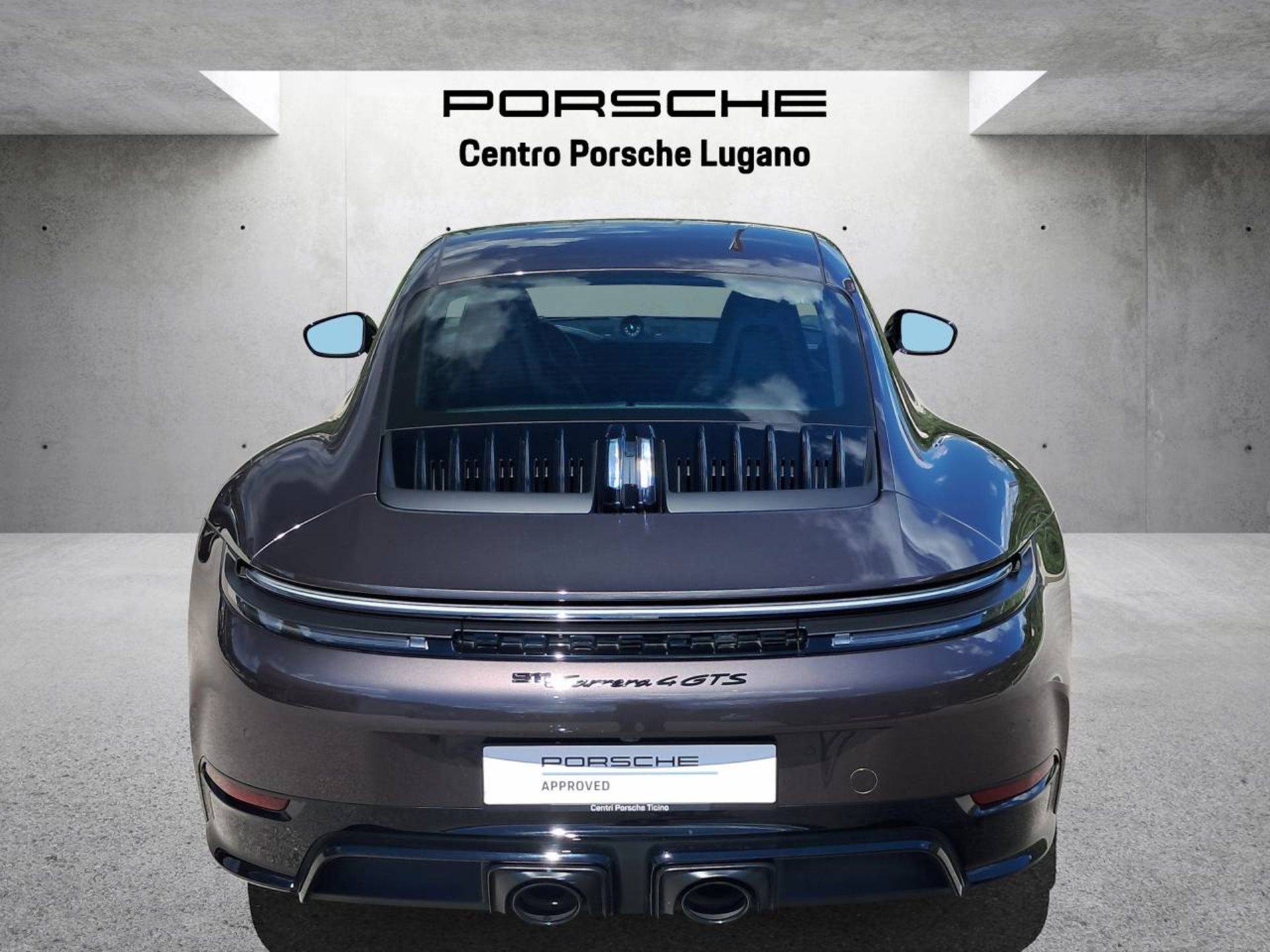 PORSCHE 911 Carrera 4 GTS-image-10