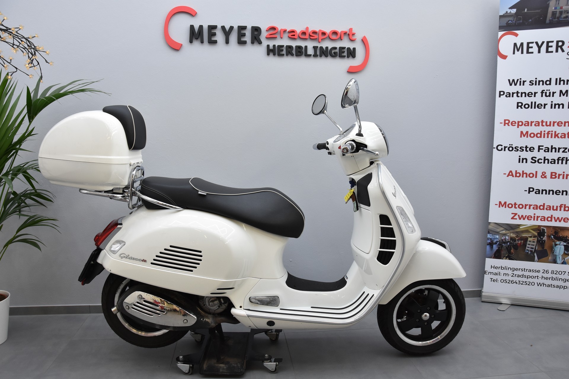 PIAGGIO Vespa GTS 300 i.e ABS-image-1
