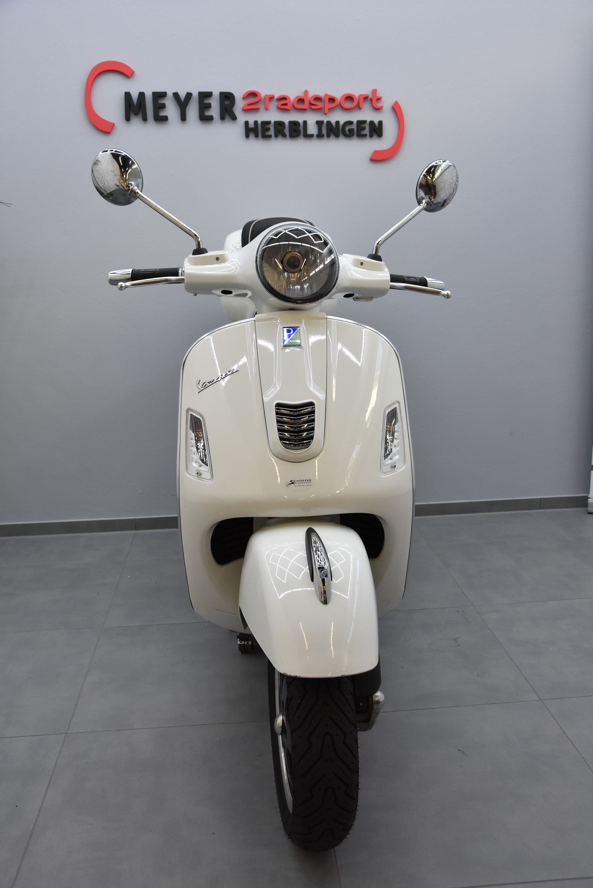 PIAGGIO Vespa GTS 300 i.e ABS-image-4