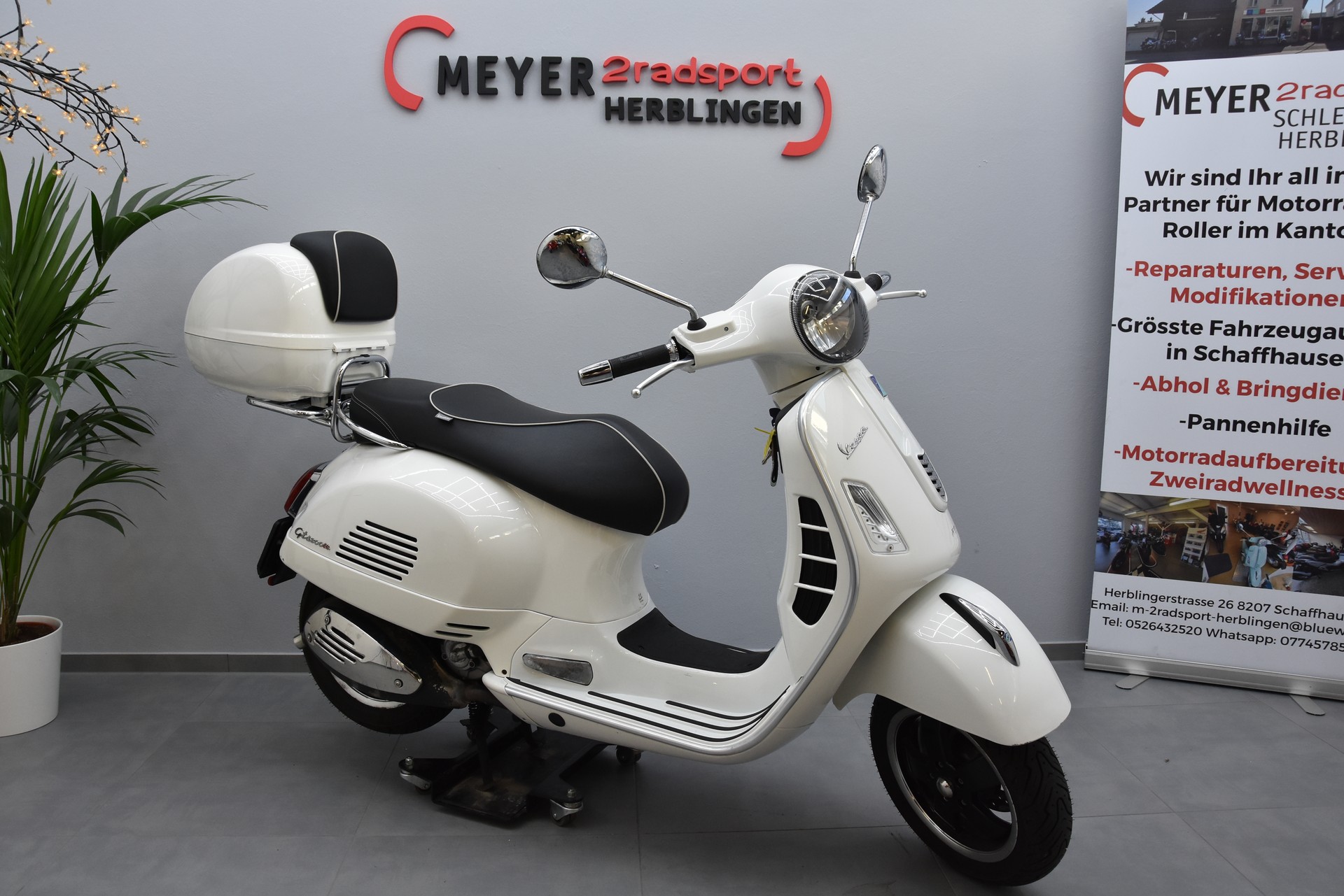PIAGGIO Vespa GTS 300 i.e ABS-image-0