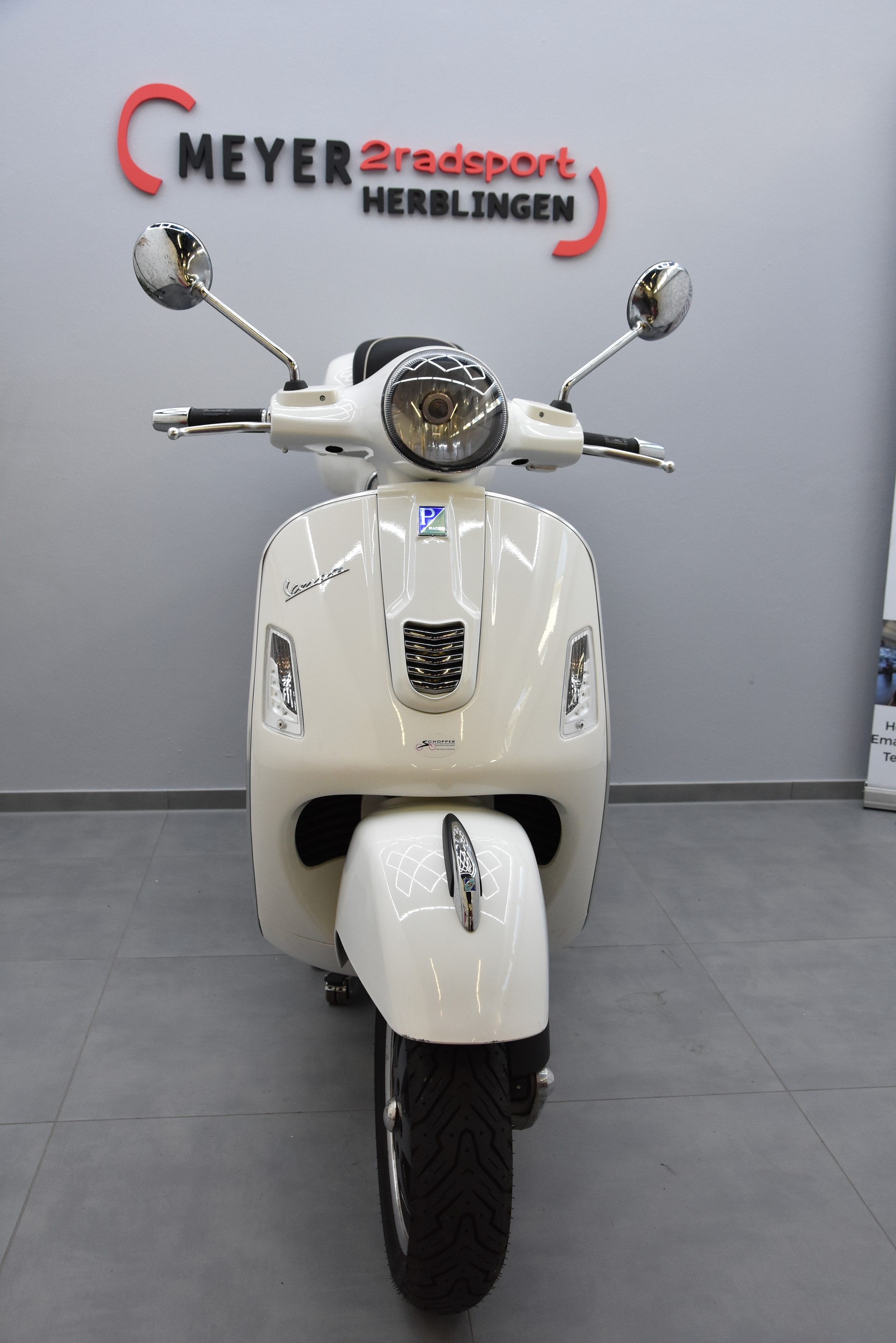 PIAGGIO Vespa GTS 300 i.e ABS-image-3