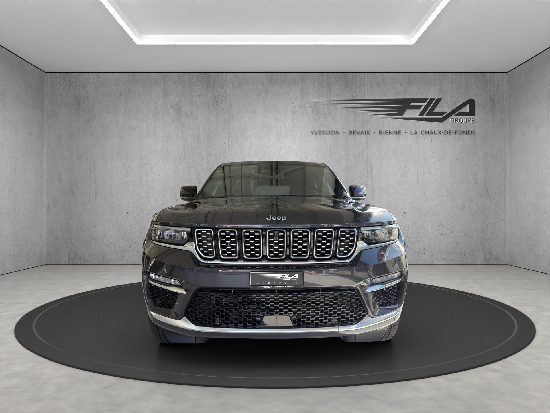 JEEP Grand Cherokee 2.0 Turbo Summit Re-showroom-element-2