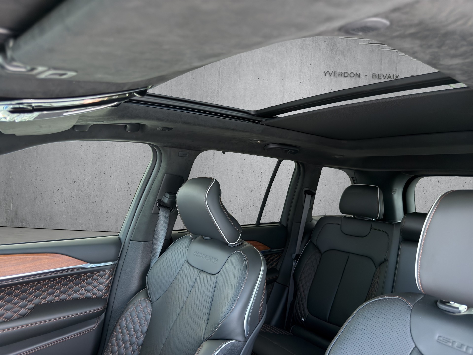 JEEP Grand Cherokee 2.0 Turbo Summit Re-image-13