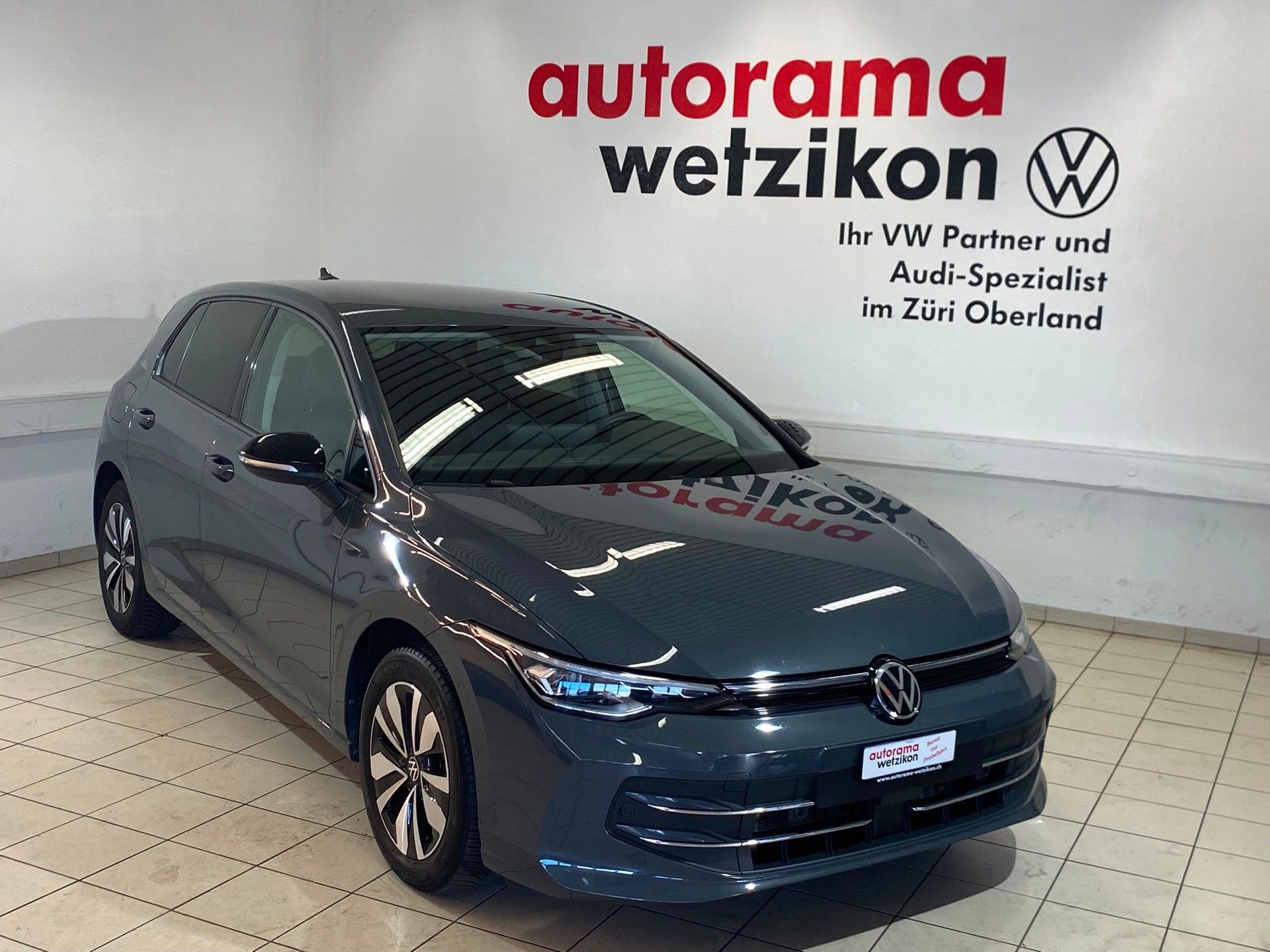 VW Golf 2.0 TDI Style DSG-showroom-element-1