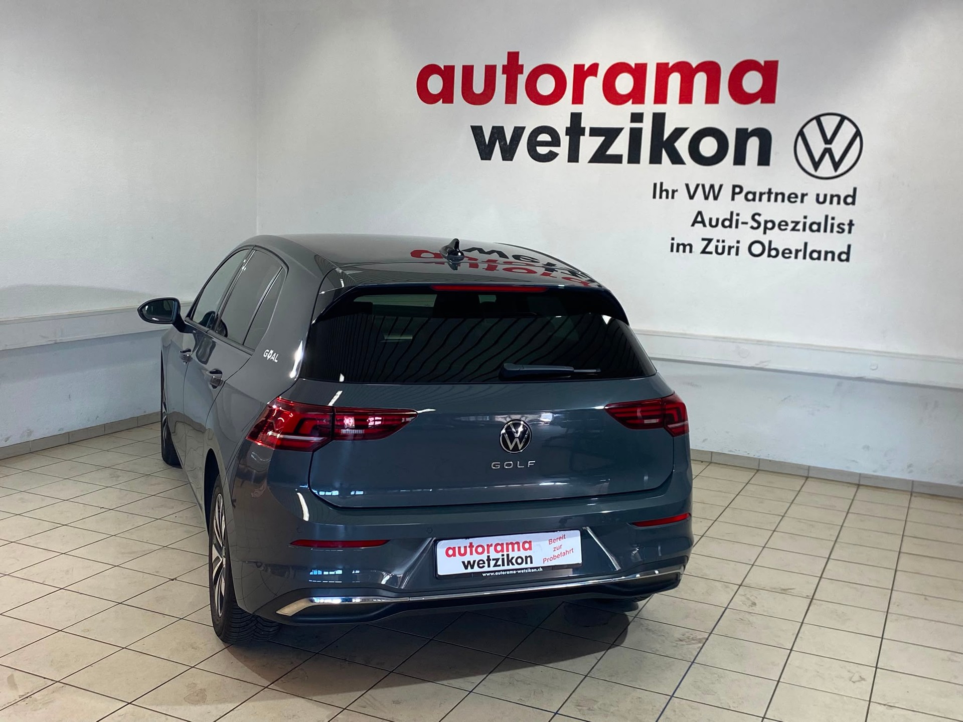 VW Golf 2.0 TDI Style DSG-showroom-element-3