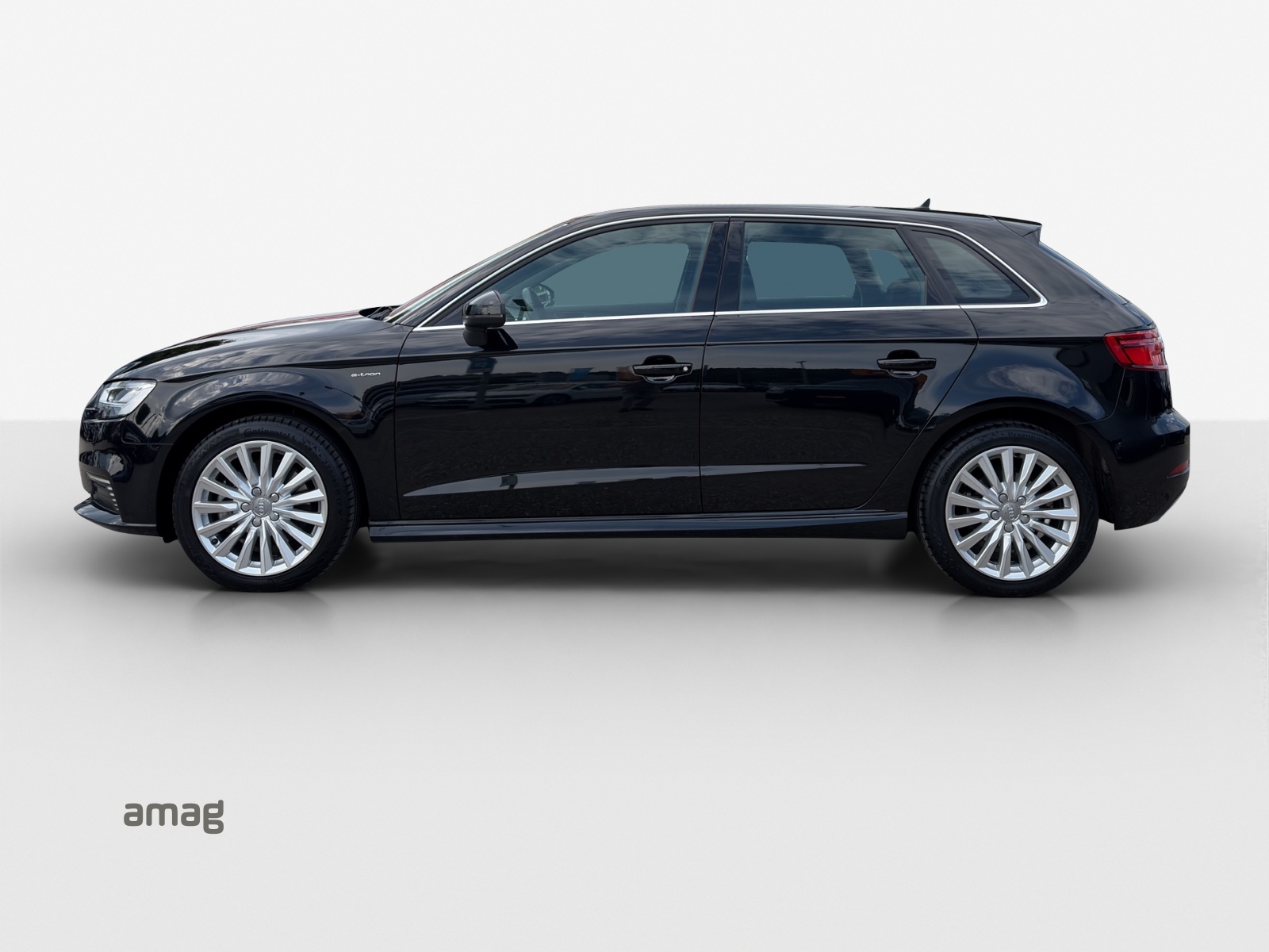 AUDI A3 Sportback 1.4 e-tron Sport S-tronic-showroom-element-1