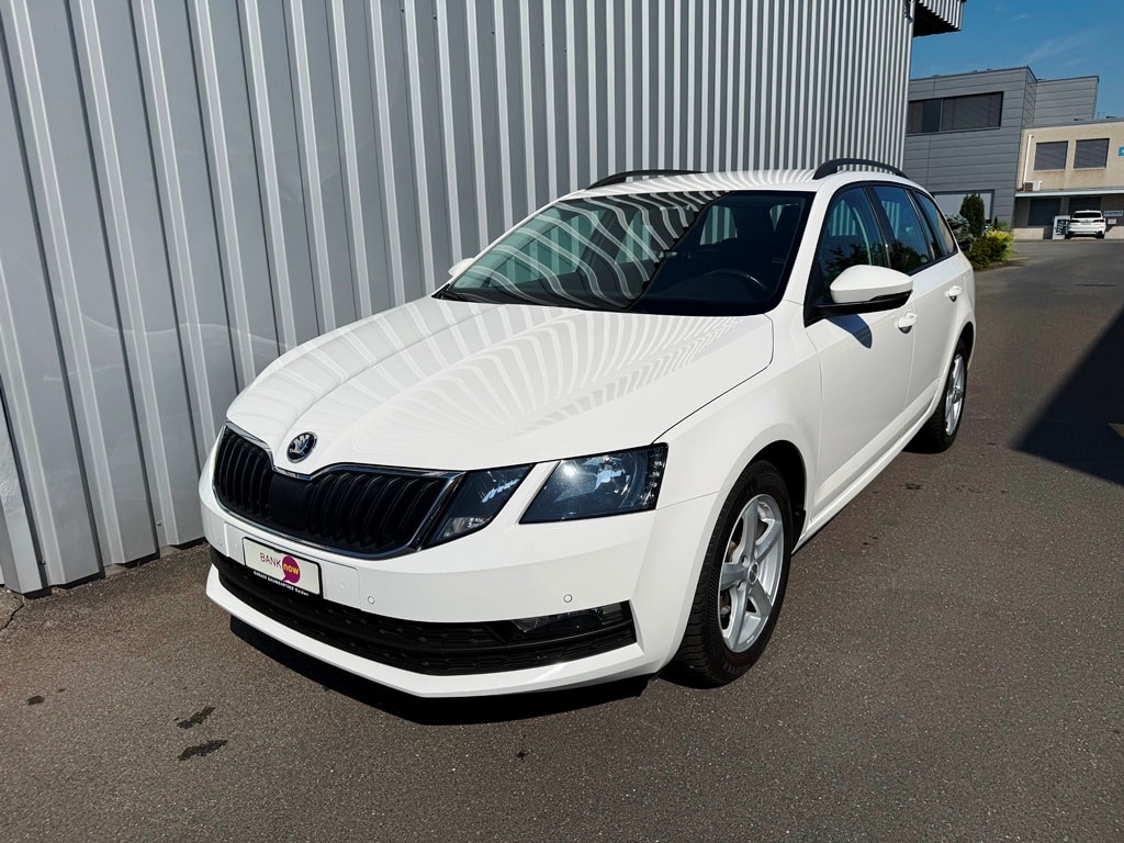 SKODA Octavia Combi 2.0 TDI Ambition DSG