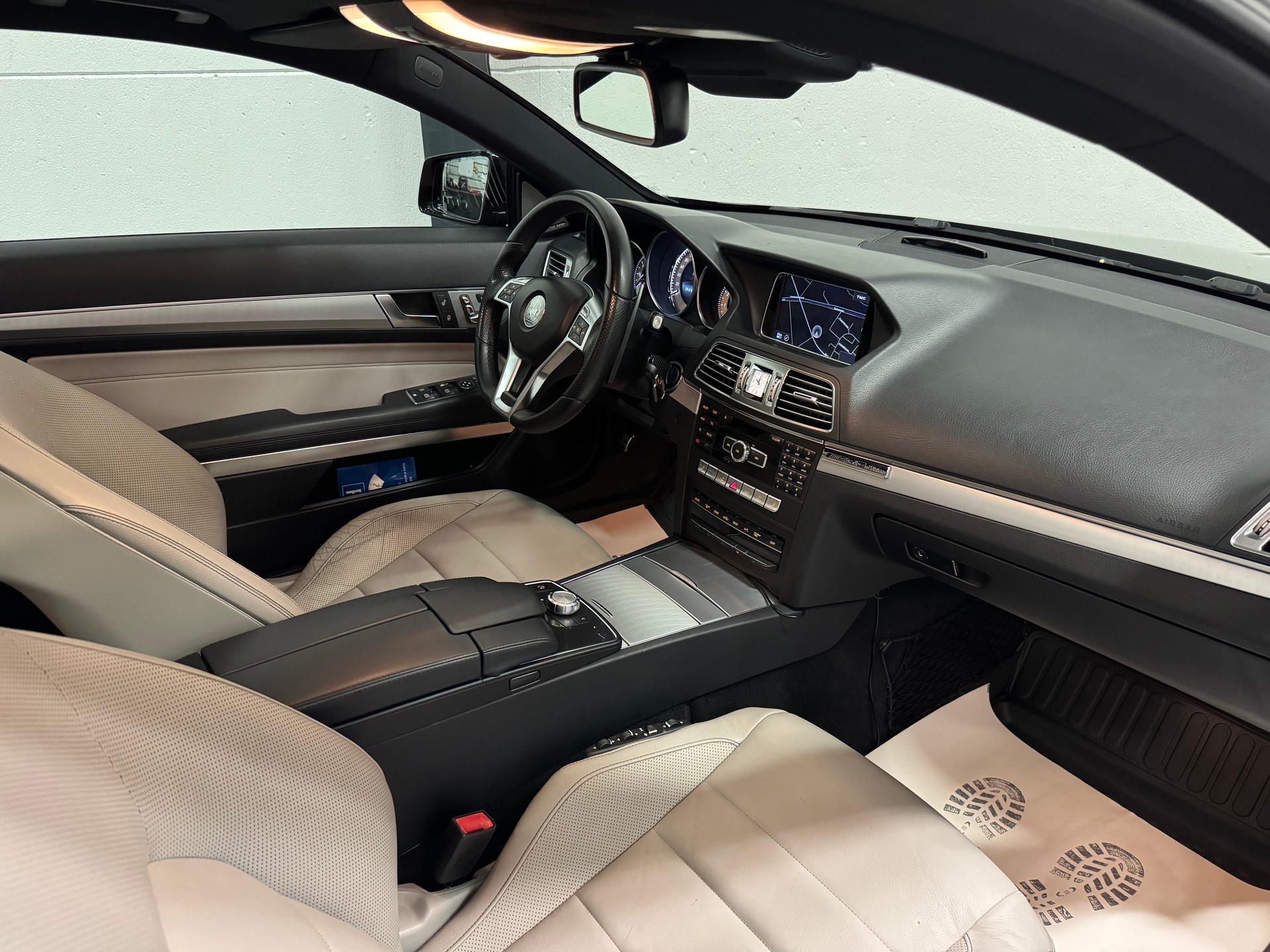 MERCEDES-BENZ E 250 7G-Tronic AMG LINE-image-18