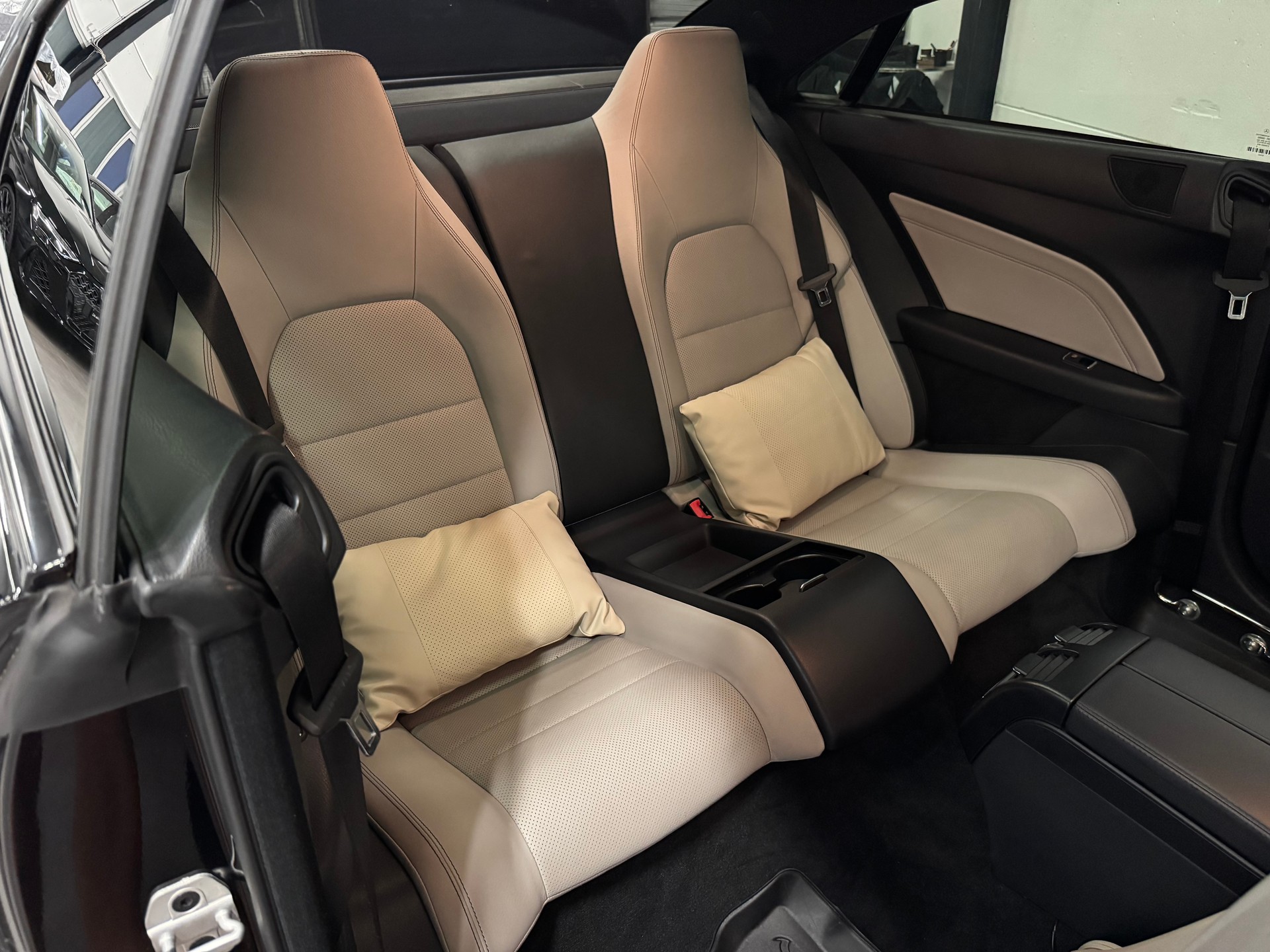MERCEDES-BENZ E 250 7G-Tronic AMG LINE-image-21