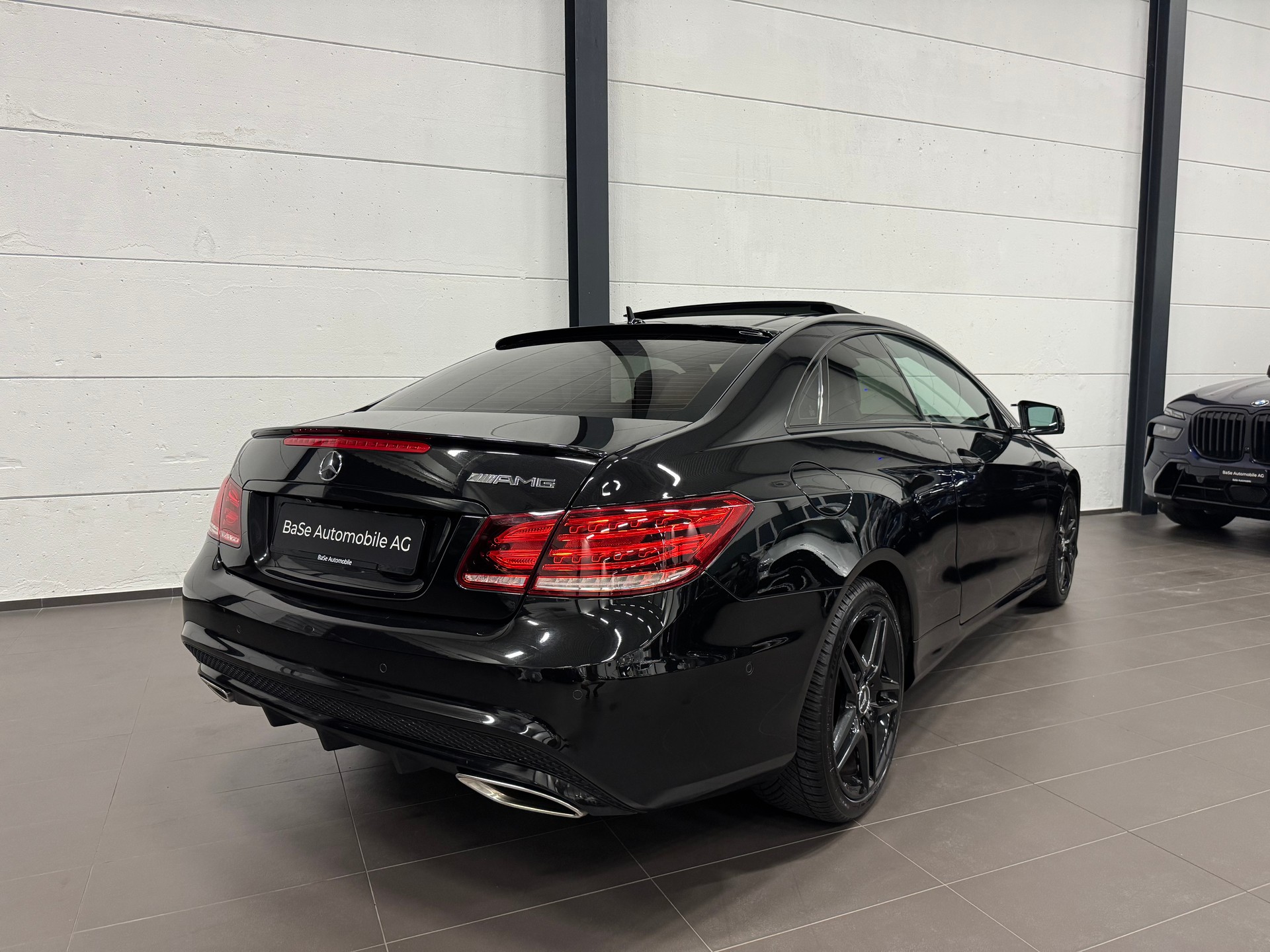 MERCEDES-BENZ E 250 7G-Tronic AMG LINE-image-12