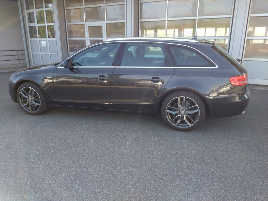 AUDI A4 Avant 2.0TFSI Style qu-showroom-element-1