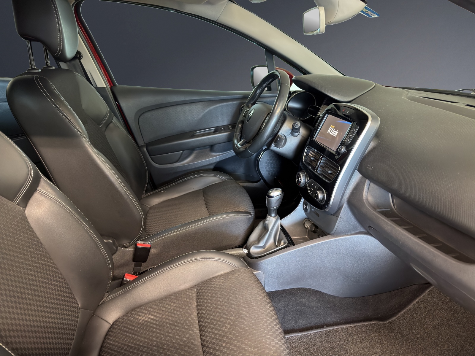 RENAULT Clio 0.9 Life-image-9
