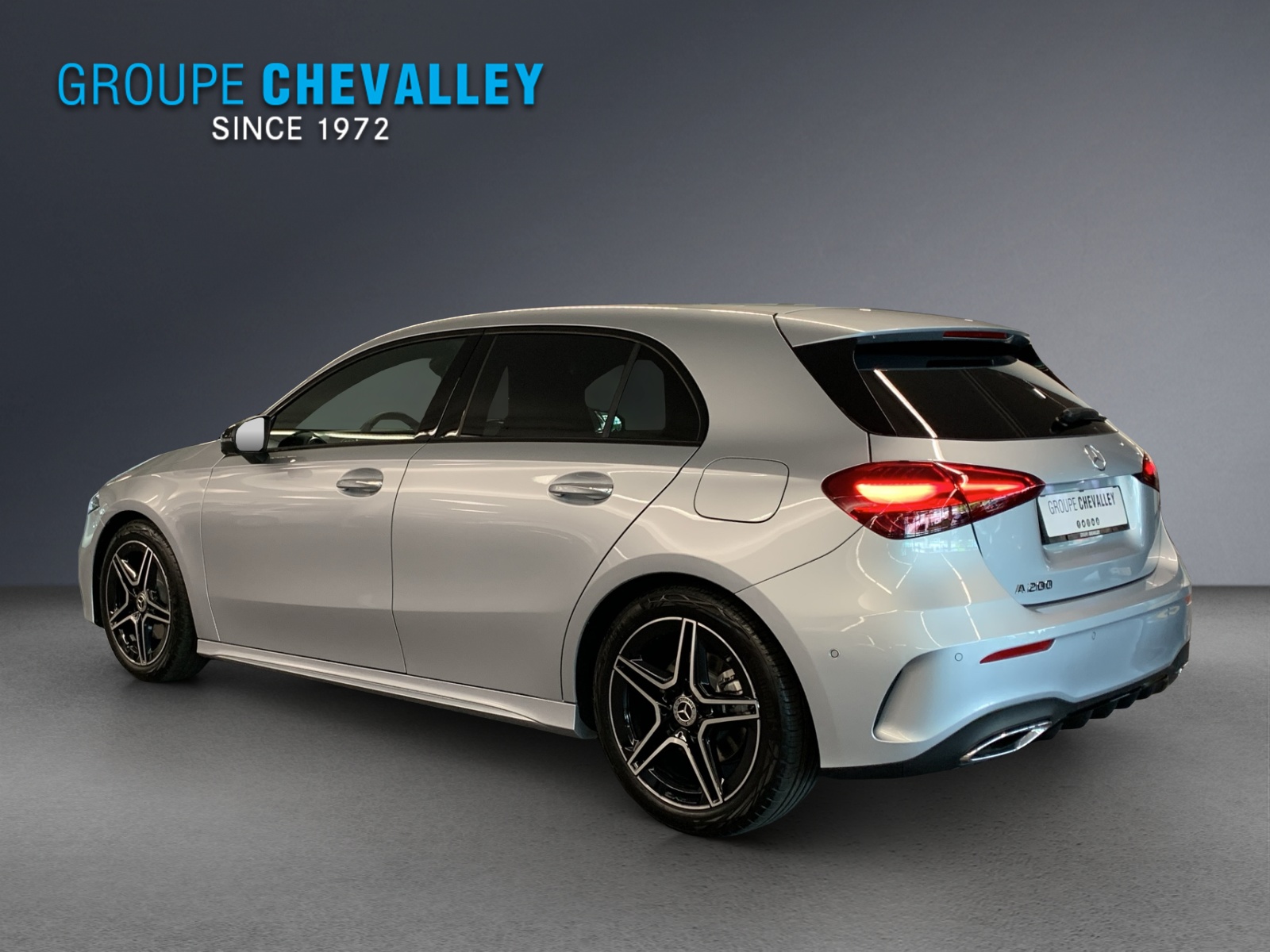 MERCEDES-BENZ A 200 Night Star-showroom-element-2
