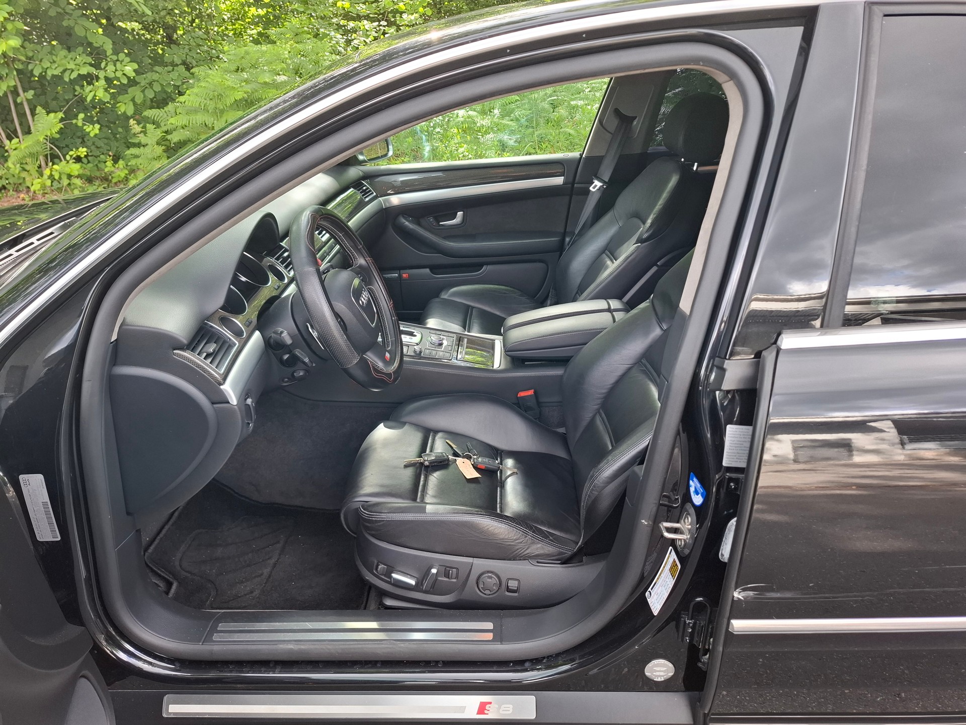 AUDI S8 Quattro, V10-5,2 S-LINE-showroom-element-2